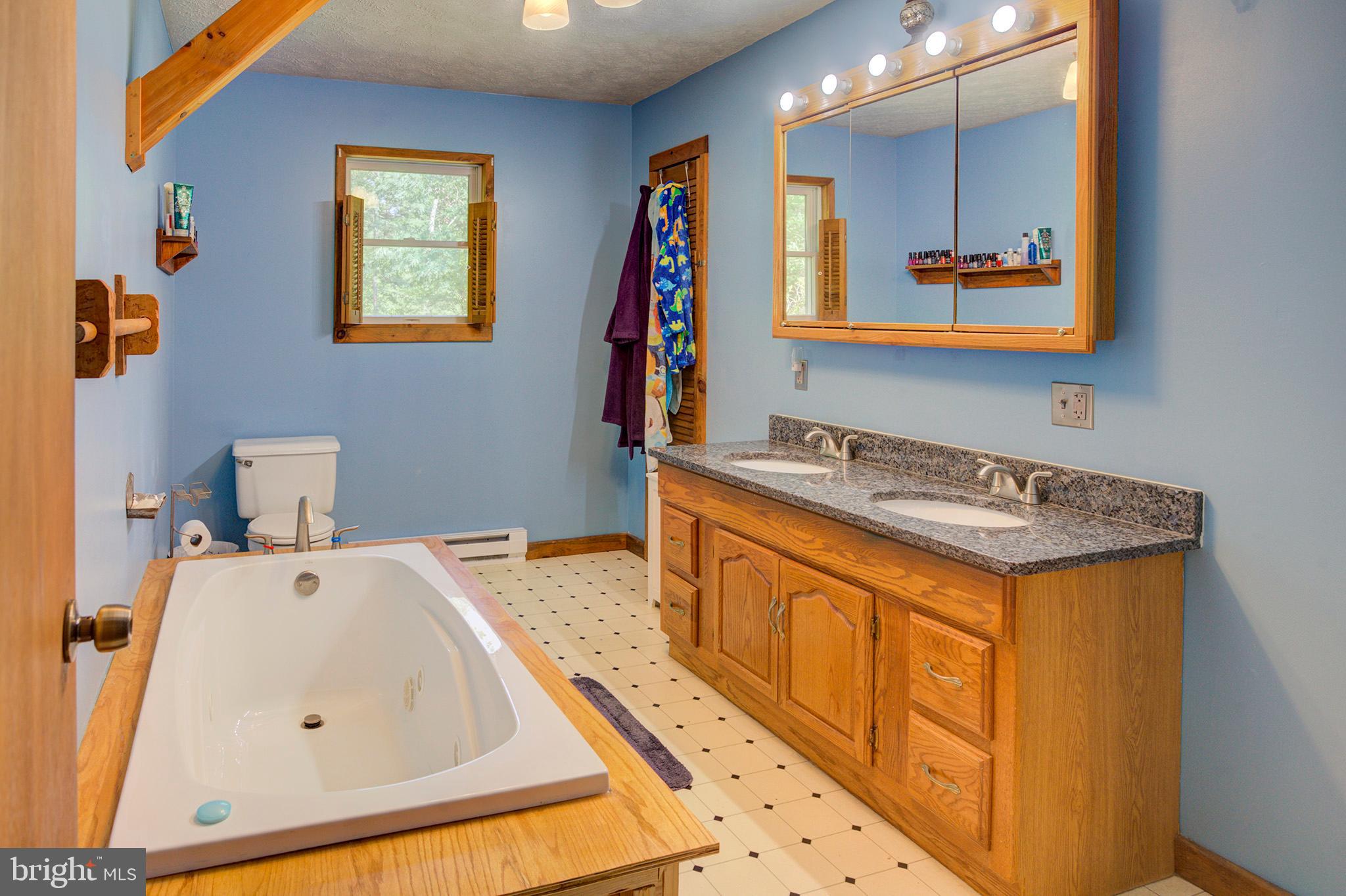 LAKE FERNDALE - Residential