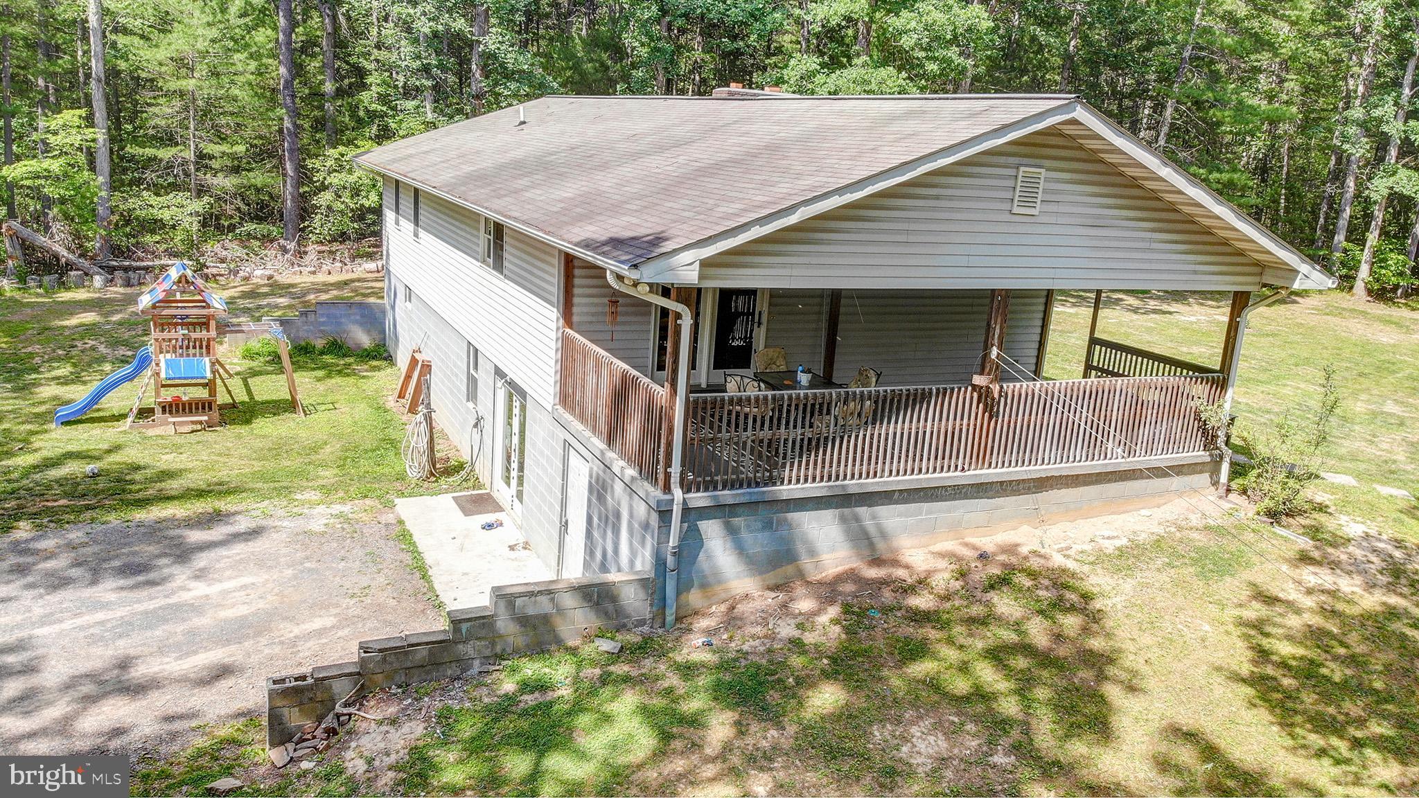 LAKE FERNDALE - Residential