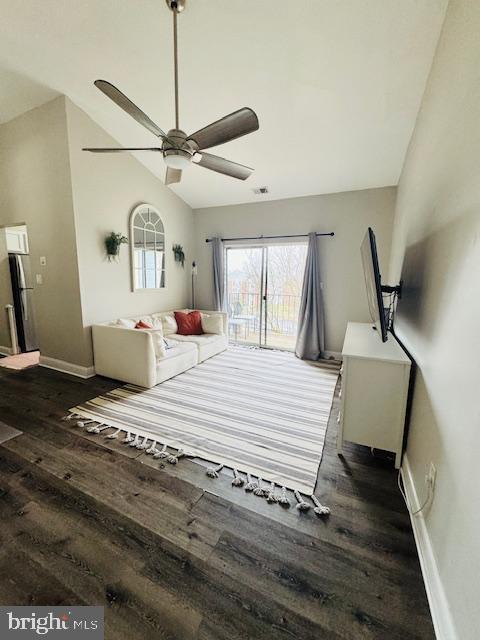 CROMWELL FOUNTAIN - Residential