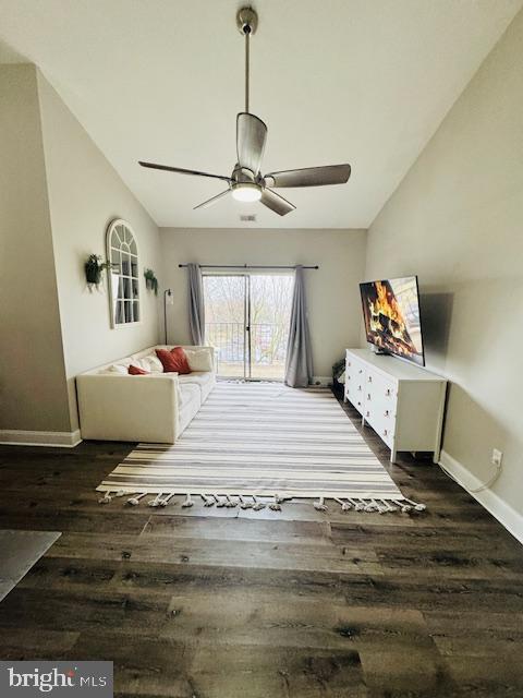 CROMWELL FOUNTAIN - Residential