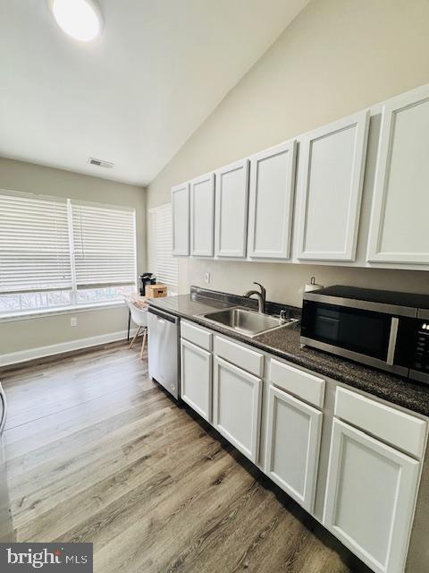 CROMWELL FOUNTAIN - Residential