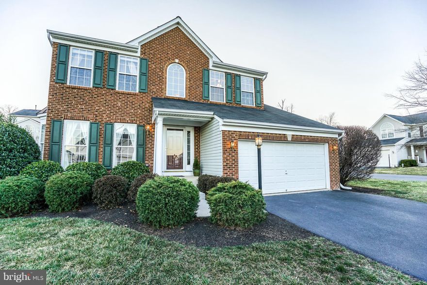 A Beautiful home sitting on a beautiful lot is ready for you to move in. Walking into a double story foyer shows off Well lit by the natural light throughout the day. 4 bedrooms on the upper level and fully finished basement with updated kitchen and a bedroom. Walkout basement. Great for guests or in-law. Granite counter in the main kitchen and oversize deck for the summer entertainment.