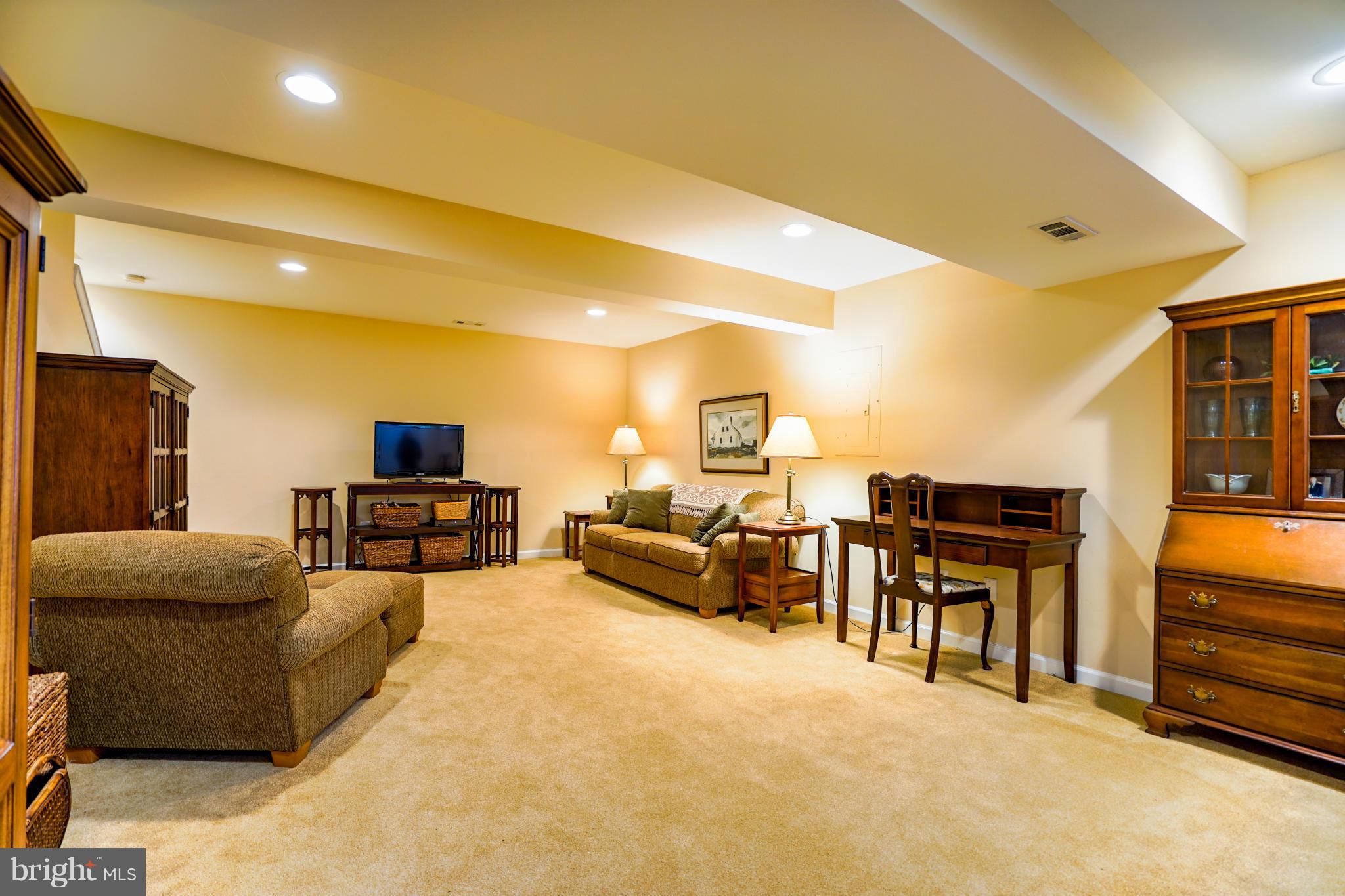 SOMERSET - Residential