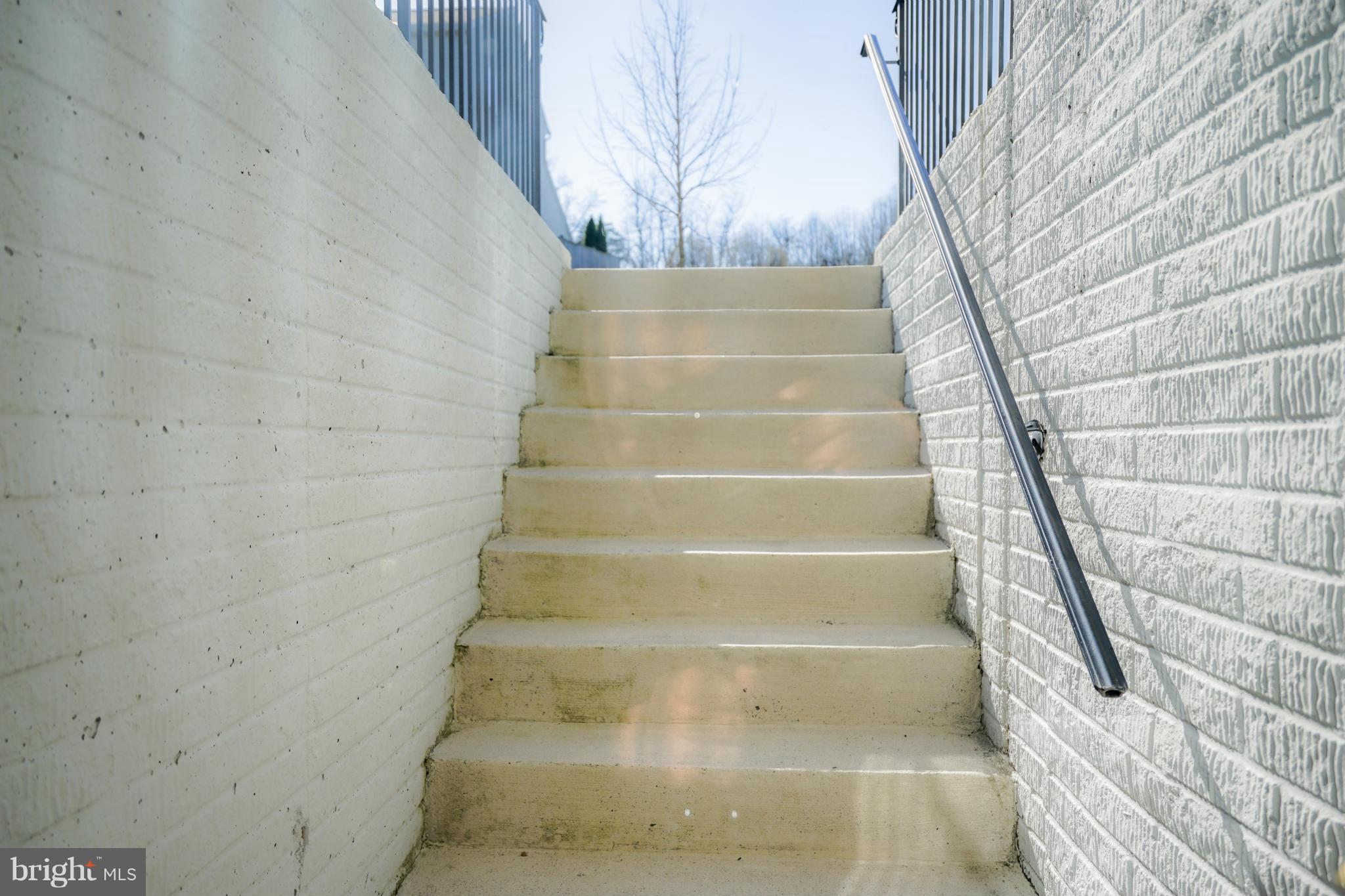 SOMERSET - Residential