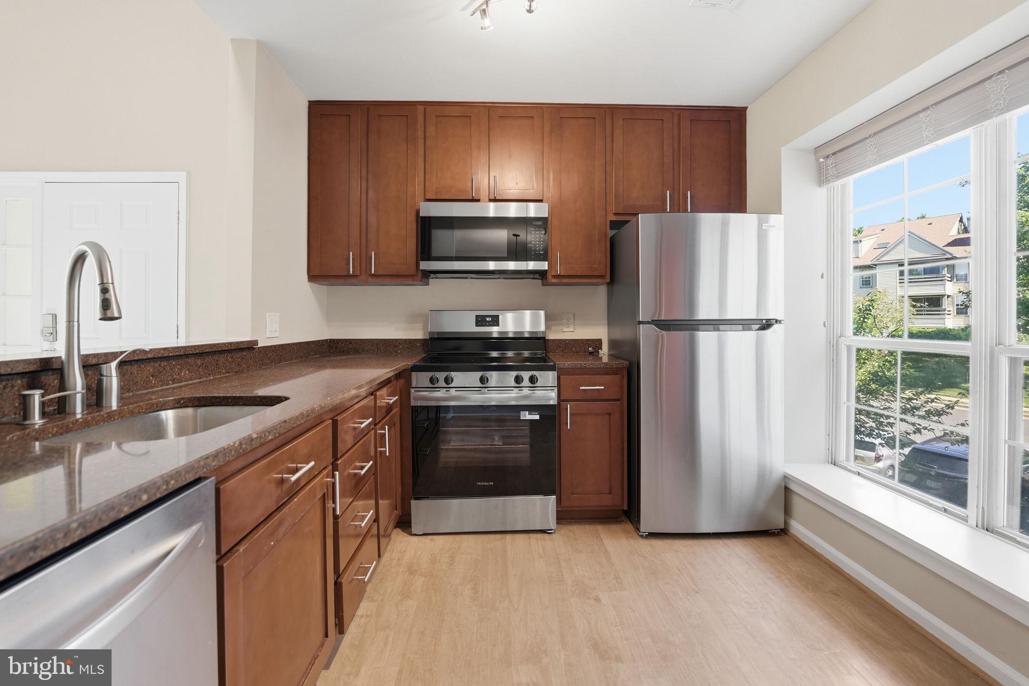 CARR AT PINECREST - Residential