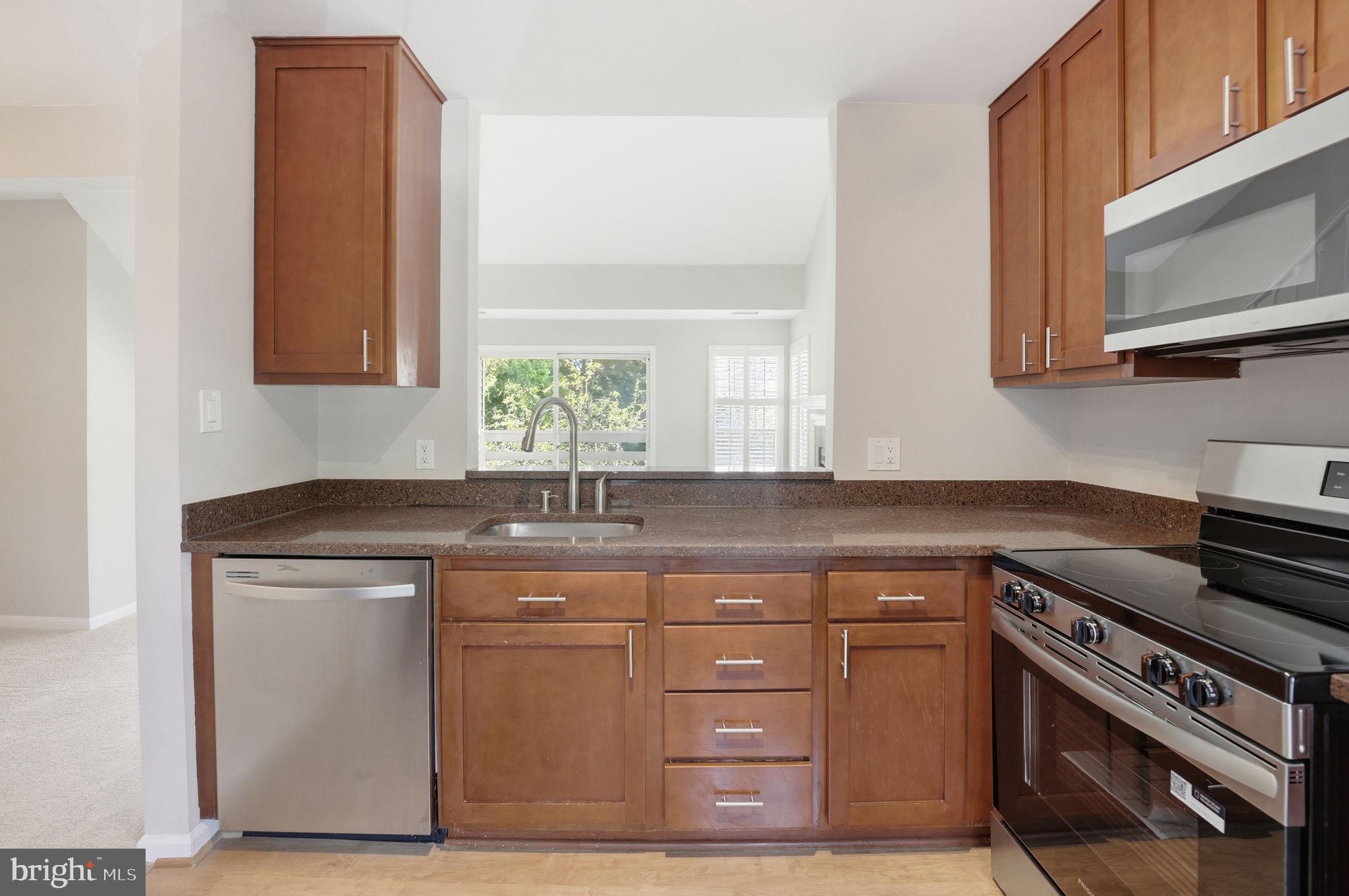 CARR AT PINECREST - Residential