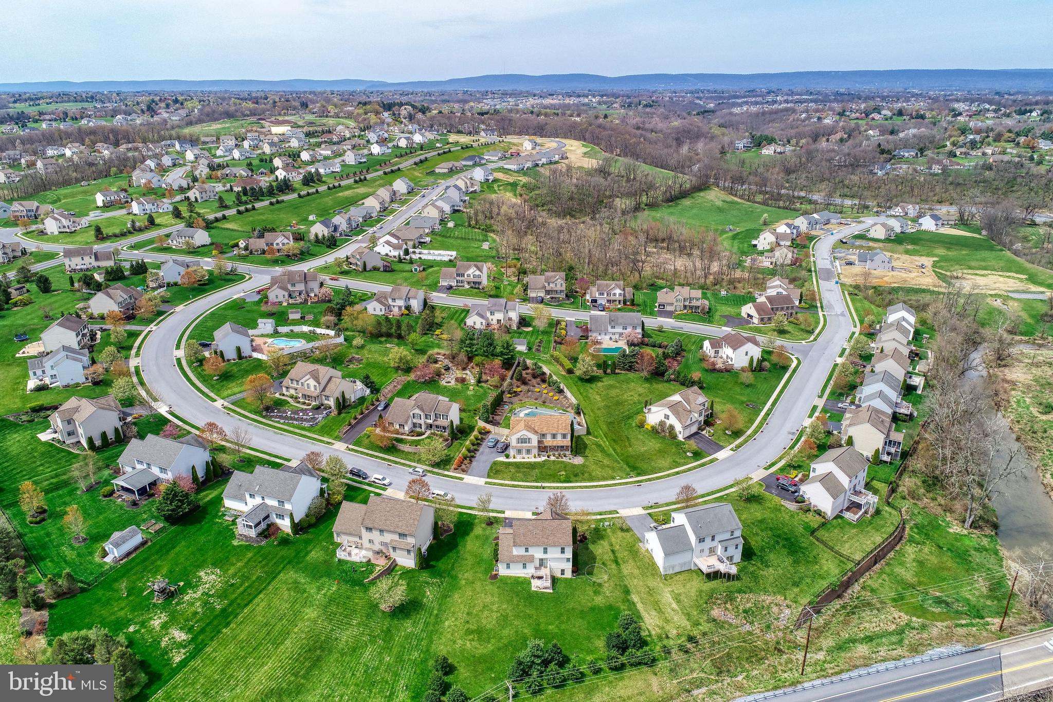 KENDALE OAKS - Residential