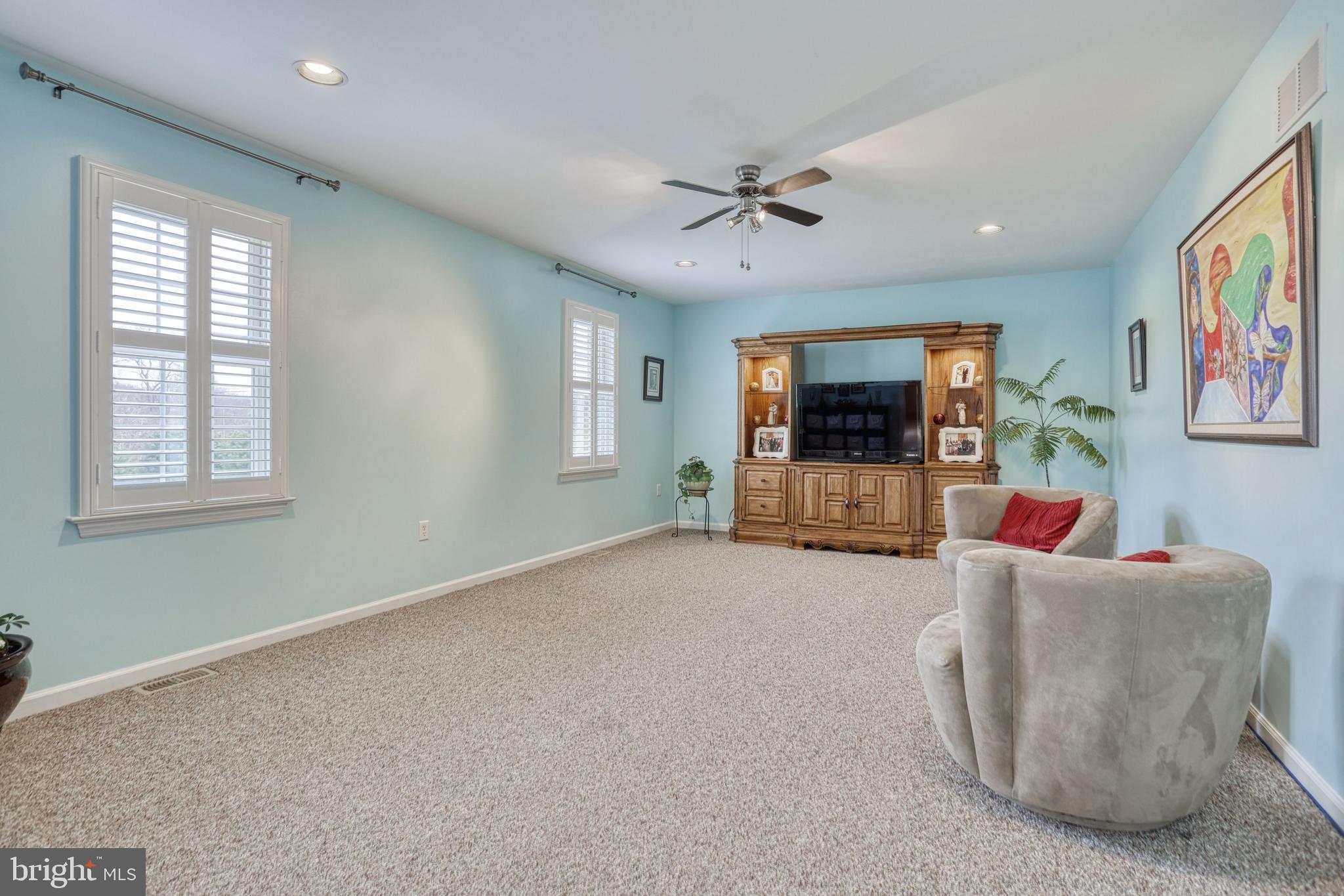 KENDALE OAKS - Residential