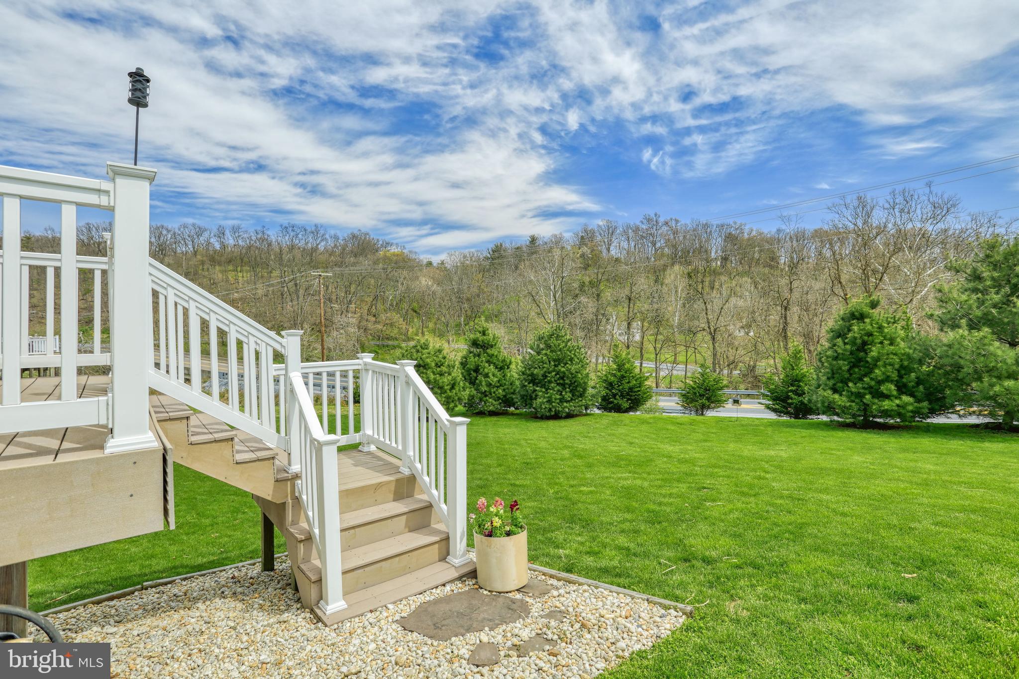 KENDALE OAKS - Residential