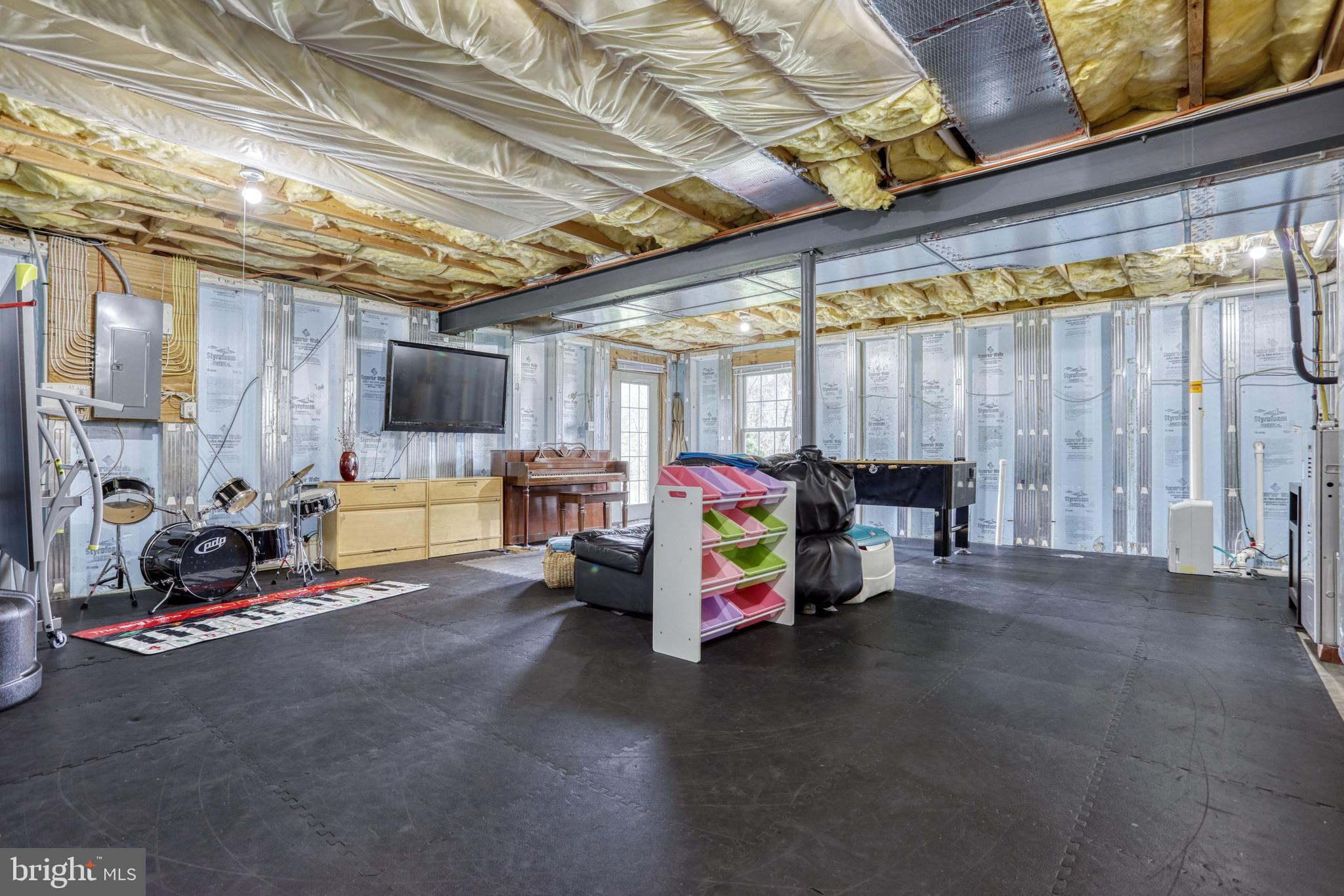 KENDALE OAKS - Residential