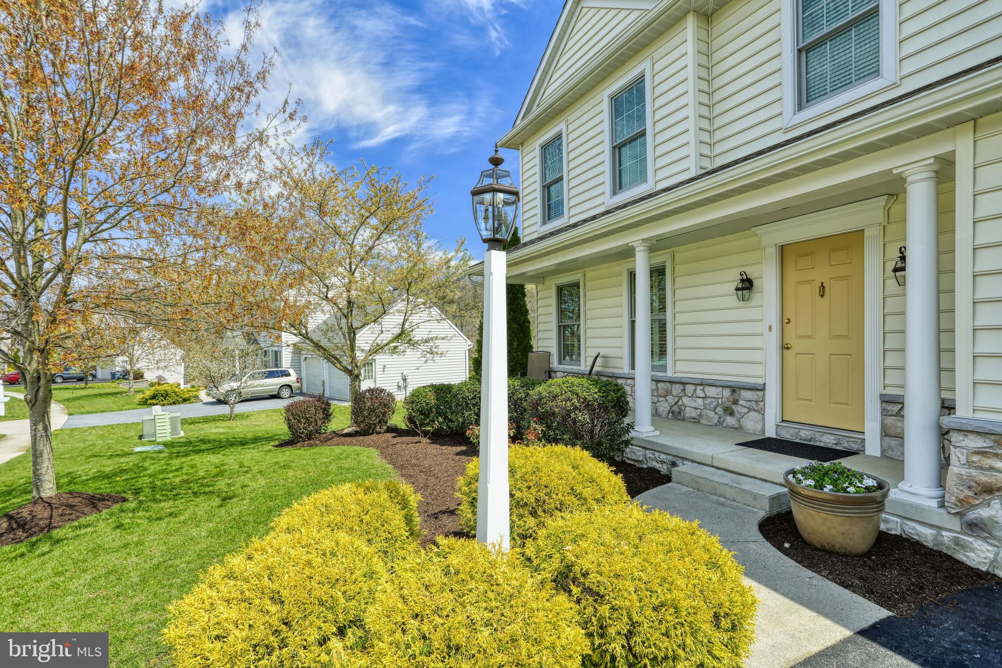 KENDALE OAKS - Residential