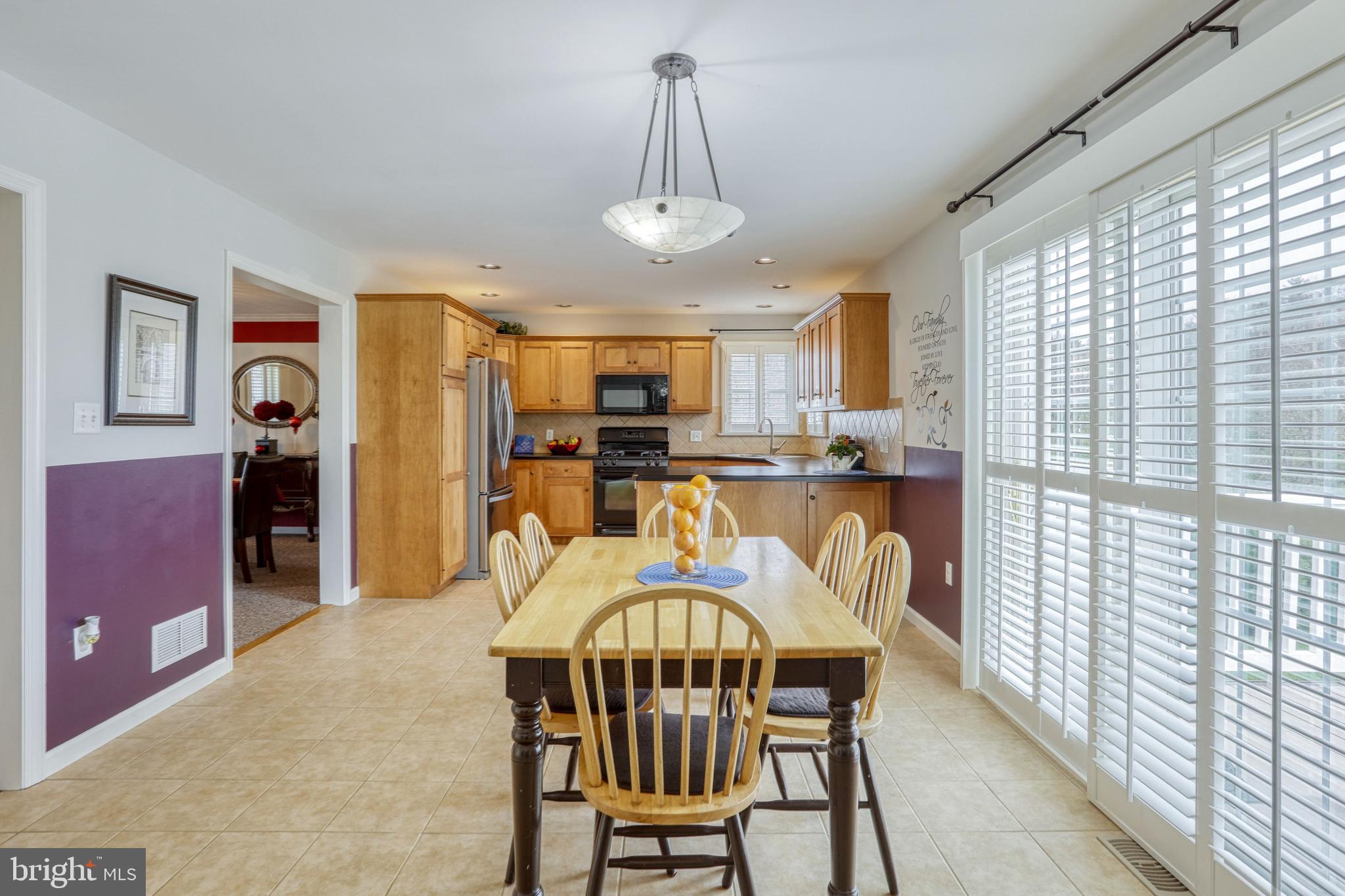 KENDALE OAKS - Residential