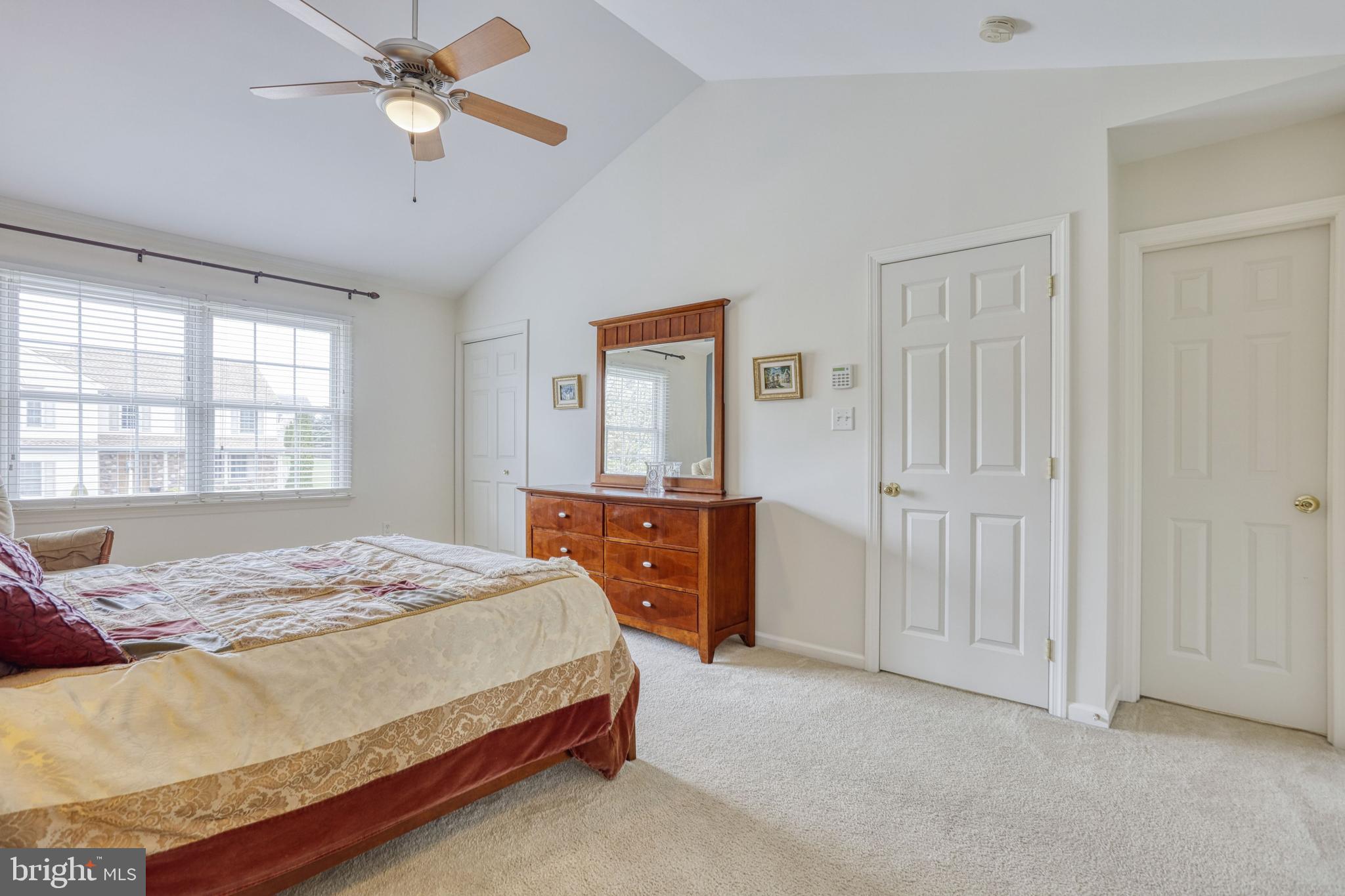 KENDALE OAKS - Residential