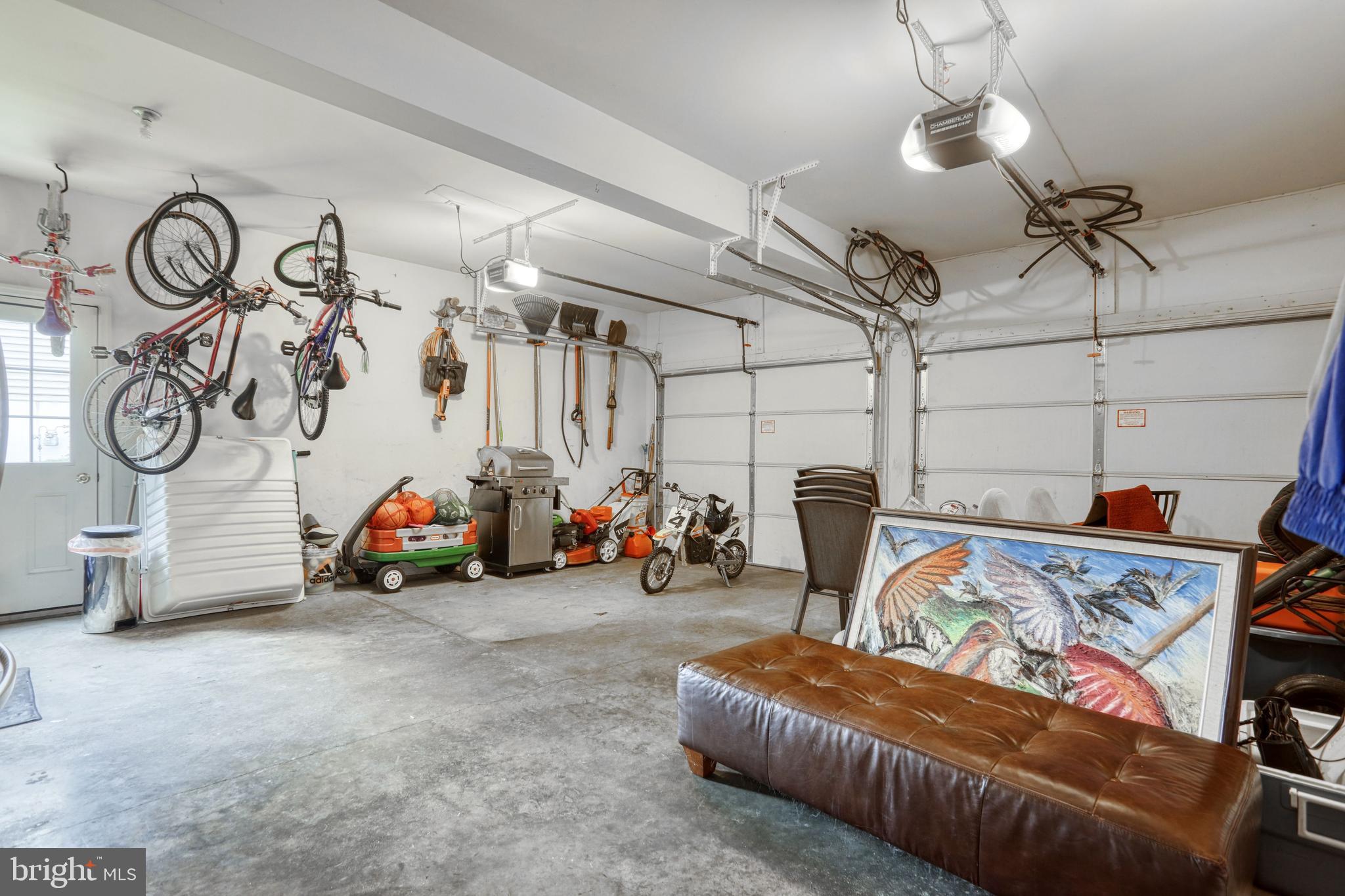 KENDALE OAKS - Residential