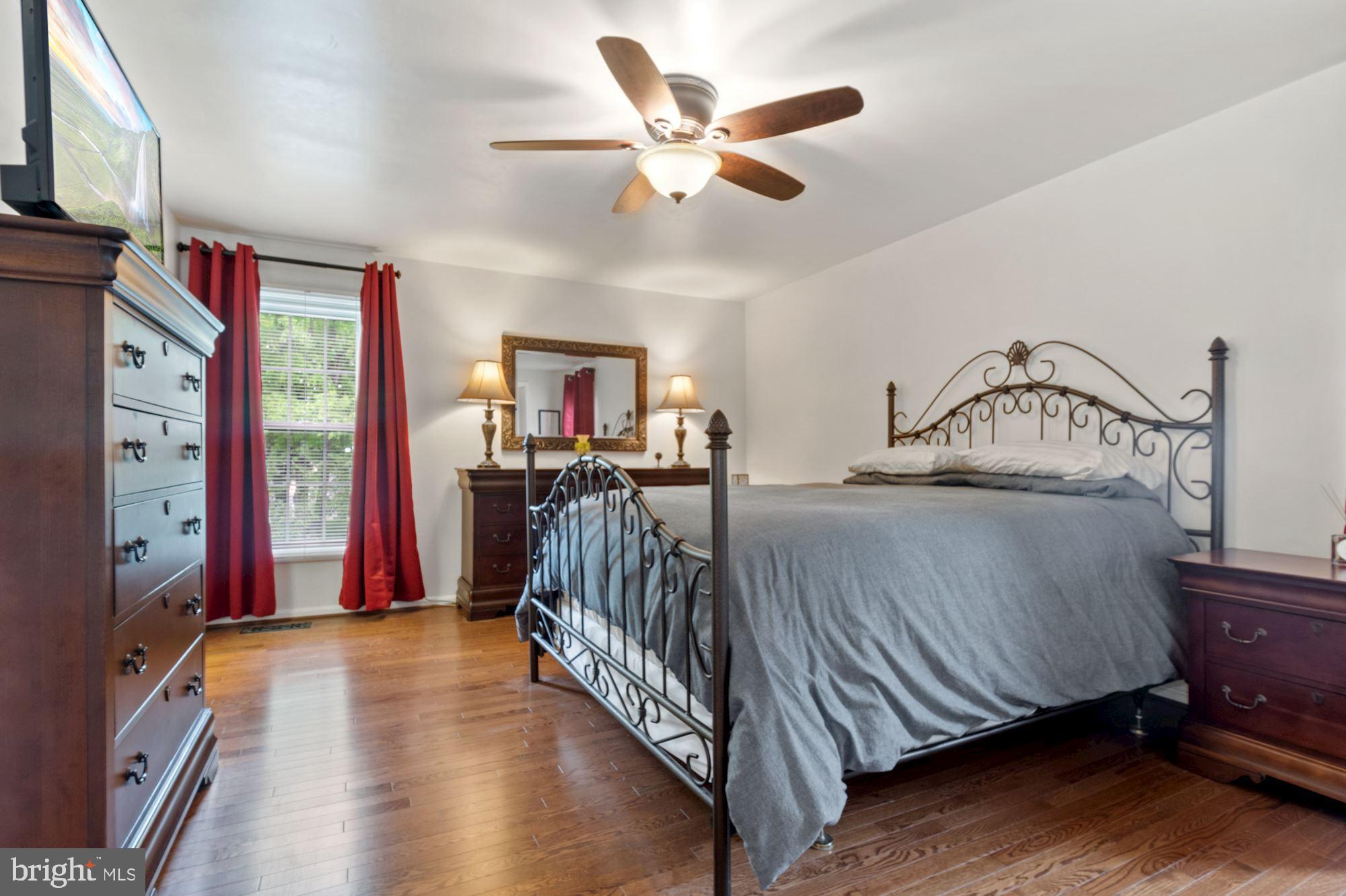 POTOMAC CHASE - Residential