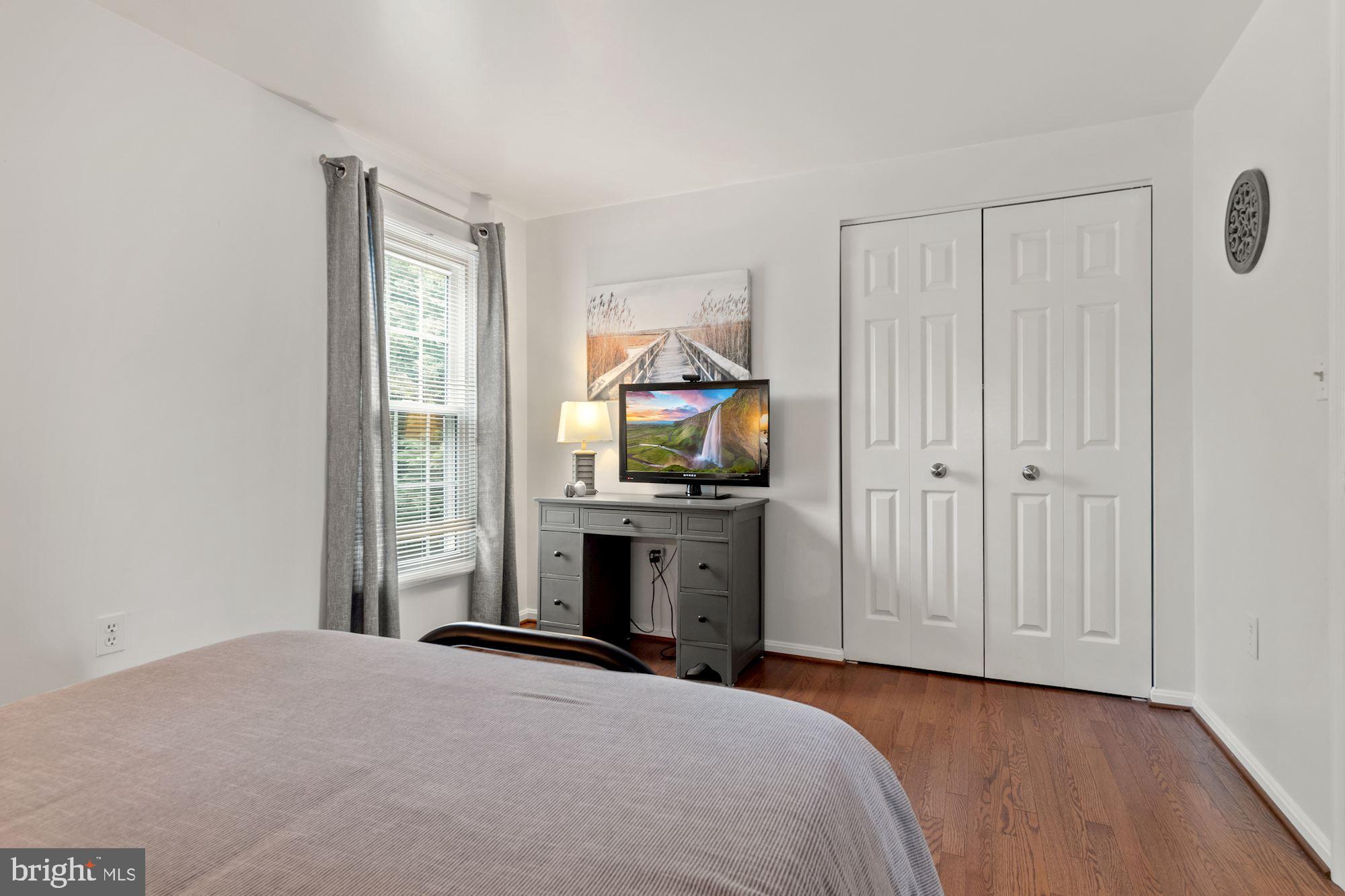 POTOMAC CHASE - Residential