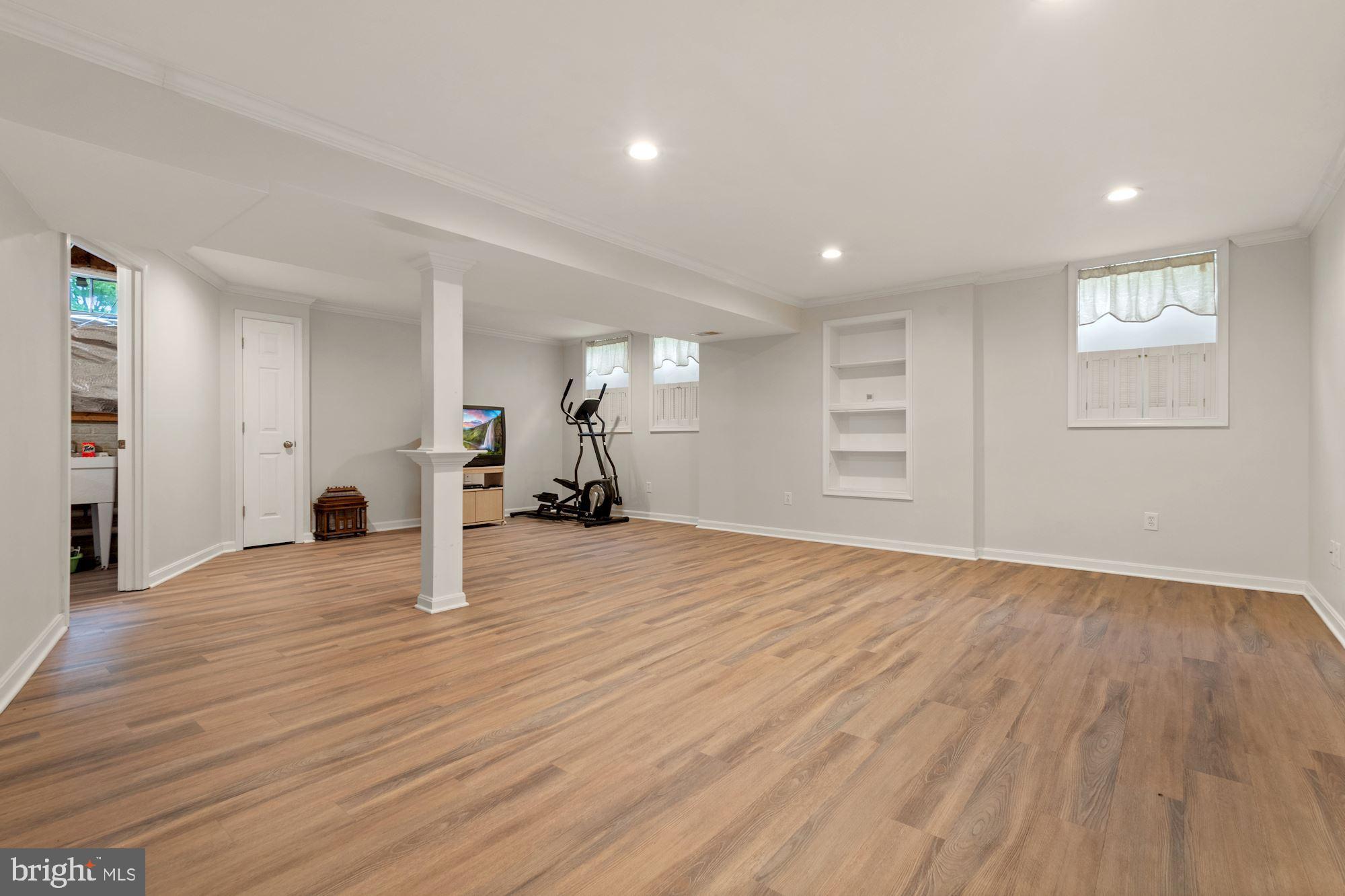 POTOMAC CHASE - Residential