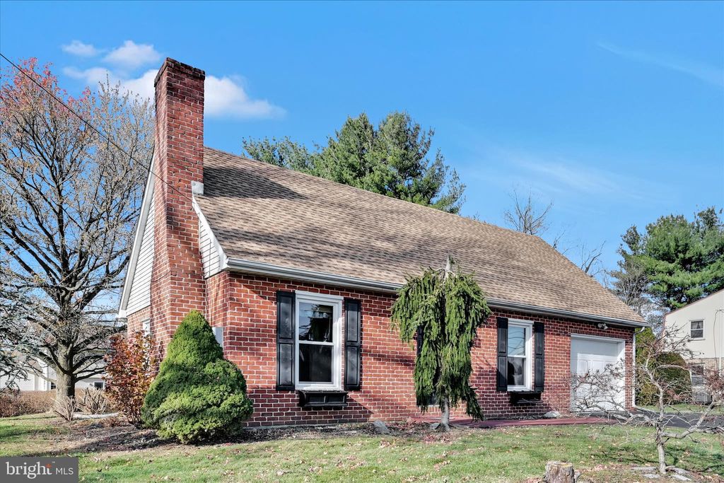 Photo of 39 Mine Road, LEBANON, PA 17042 (MLS # PALN2024032)