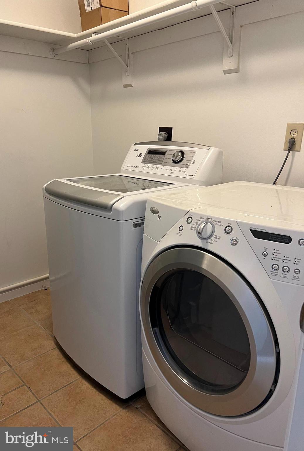 DORCHESTER - ST. CHARLES - Residential Lease