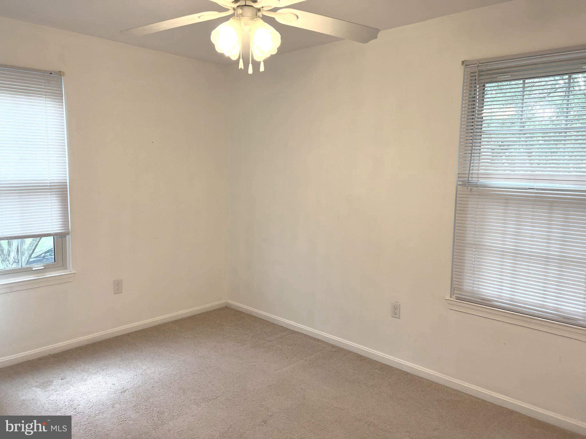 DORCHESTER - ST. CHARLES - Residential Lease