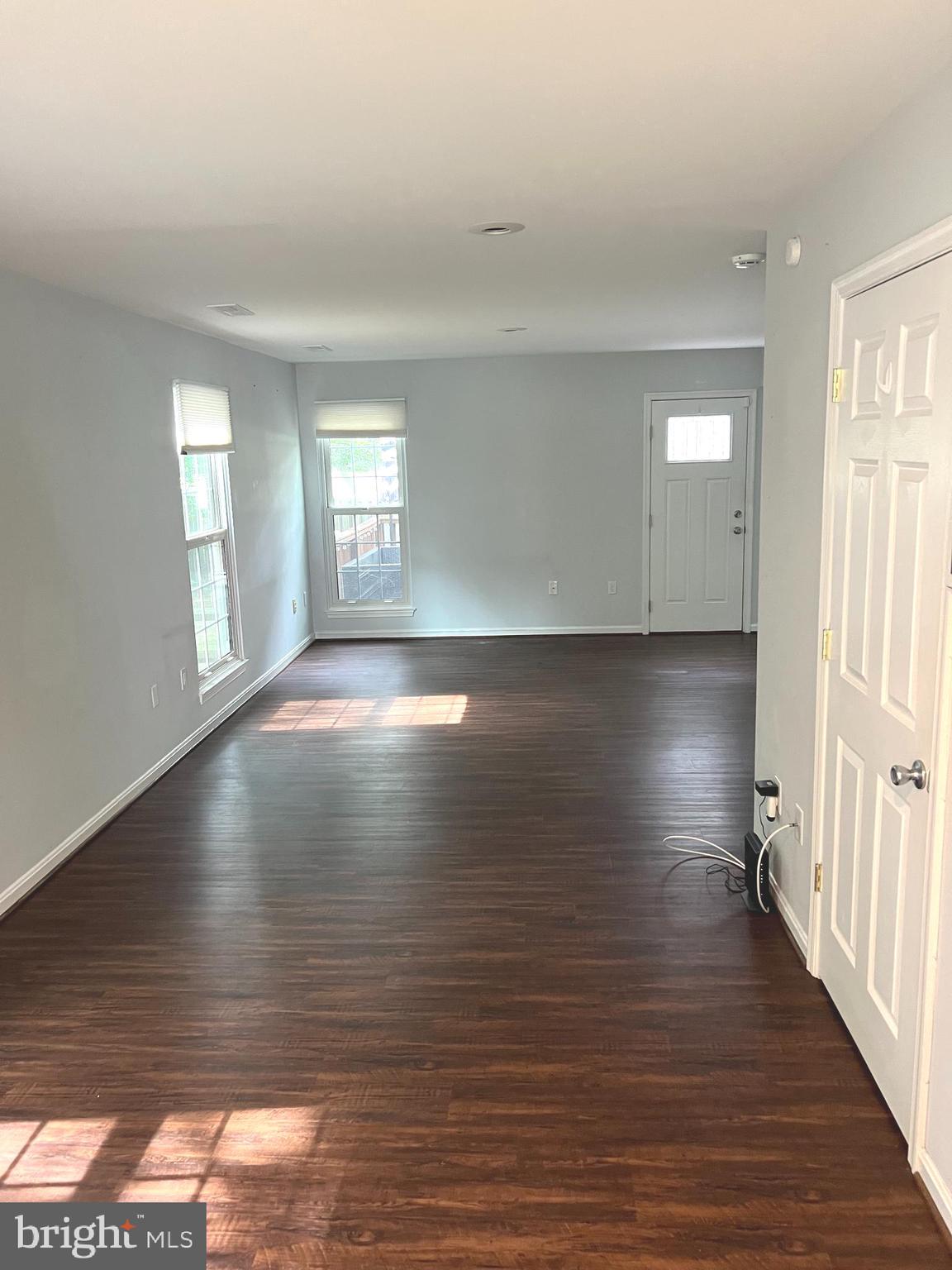 DORCHESTER - ST. CHARLES - Residential Lease