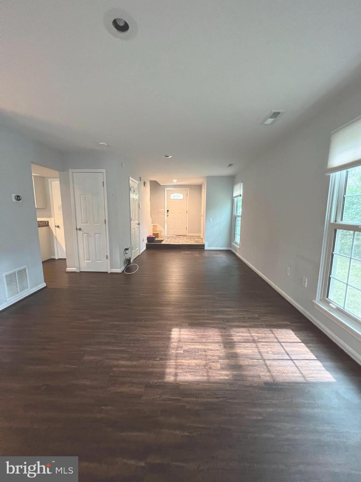 DORCHESTER - ST. CHARLES - Residential Lease