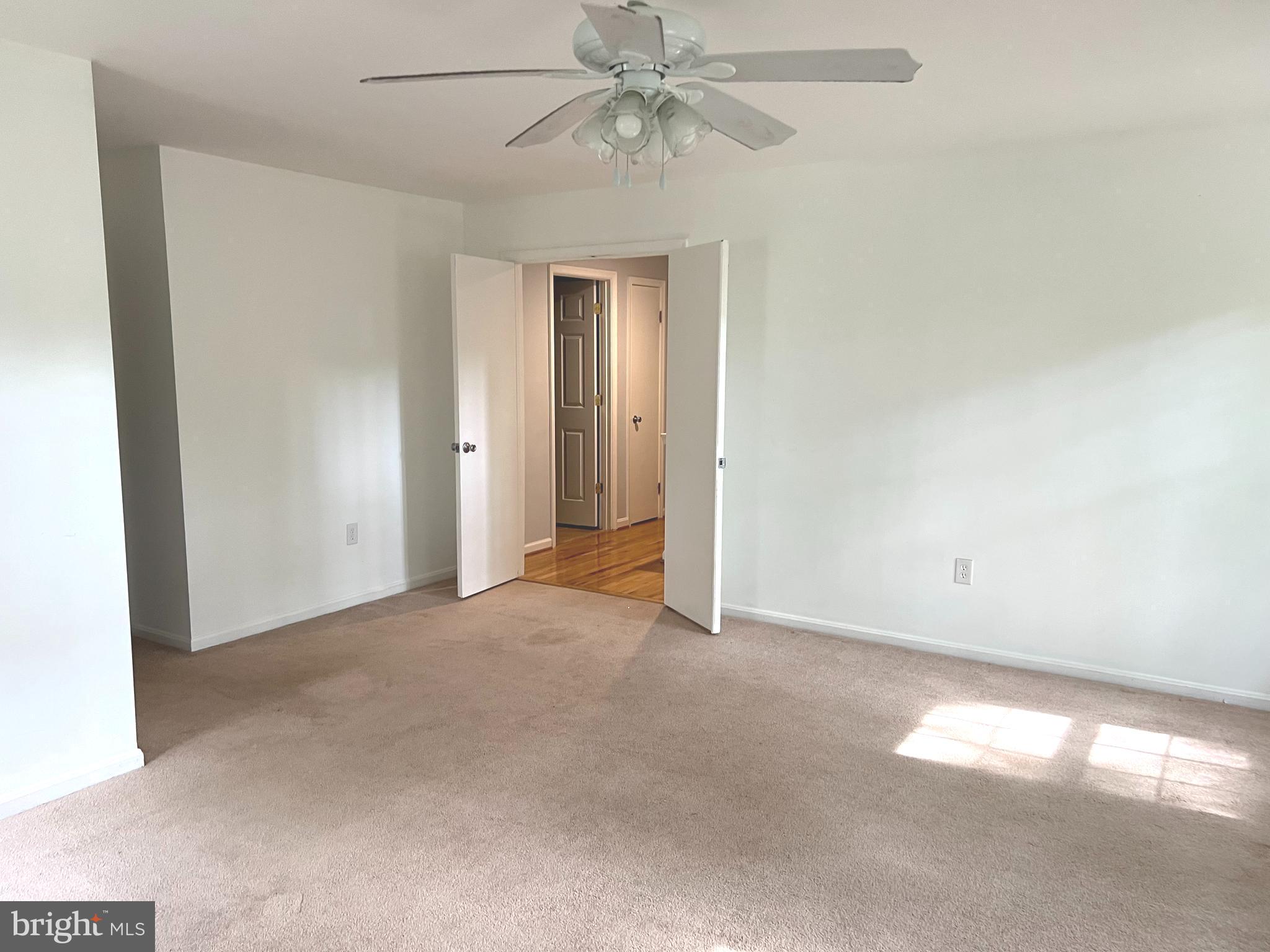 DORCHESTER - ST. CHARLES - Residential Lease