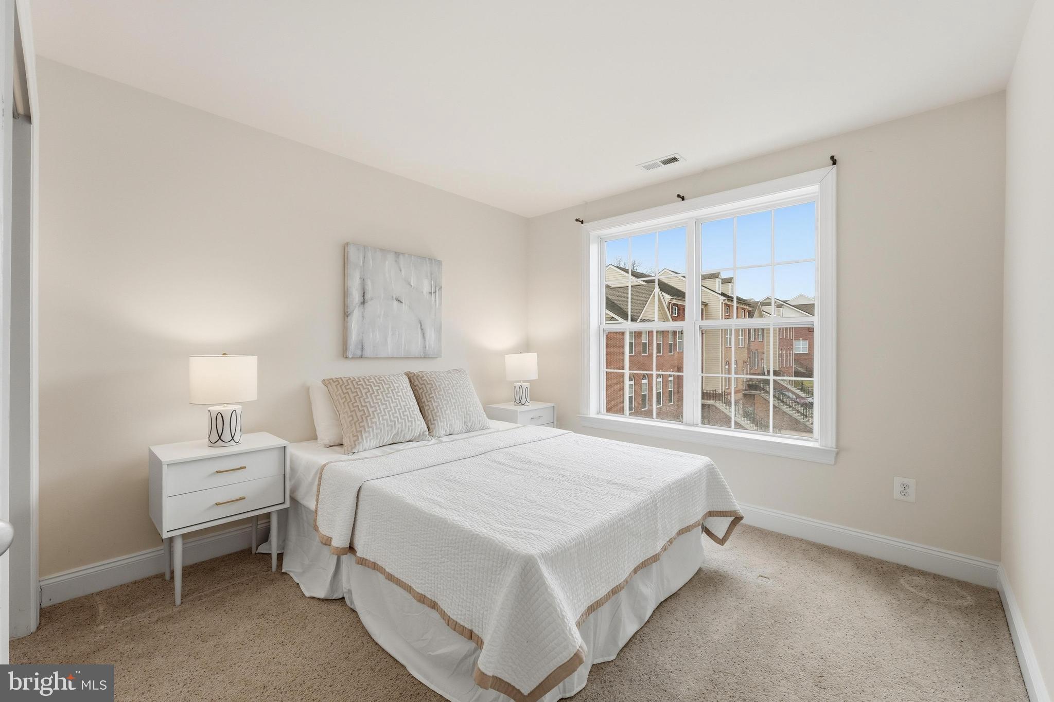 THE ENCLAVE - ARUNDEL PRESERVE - Residential