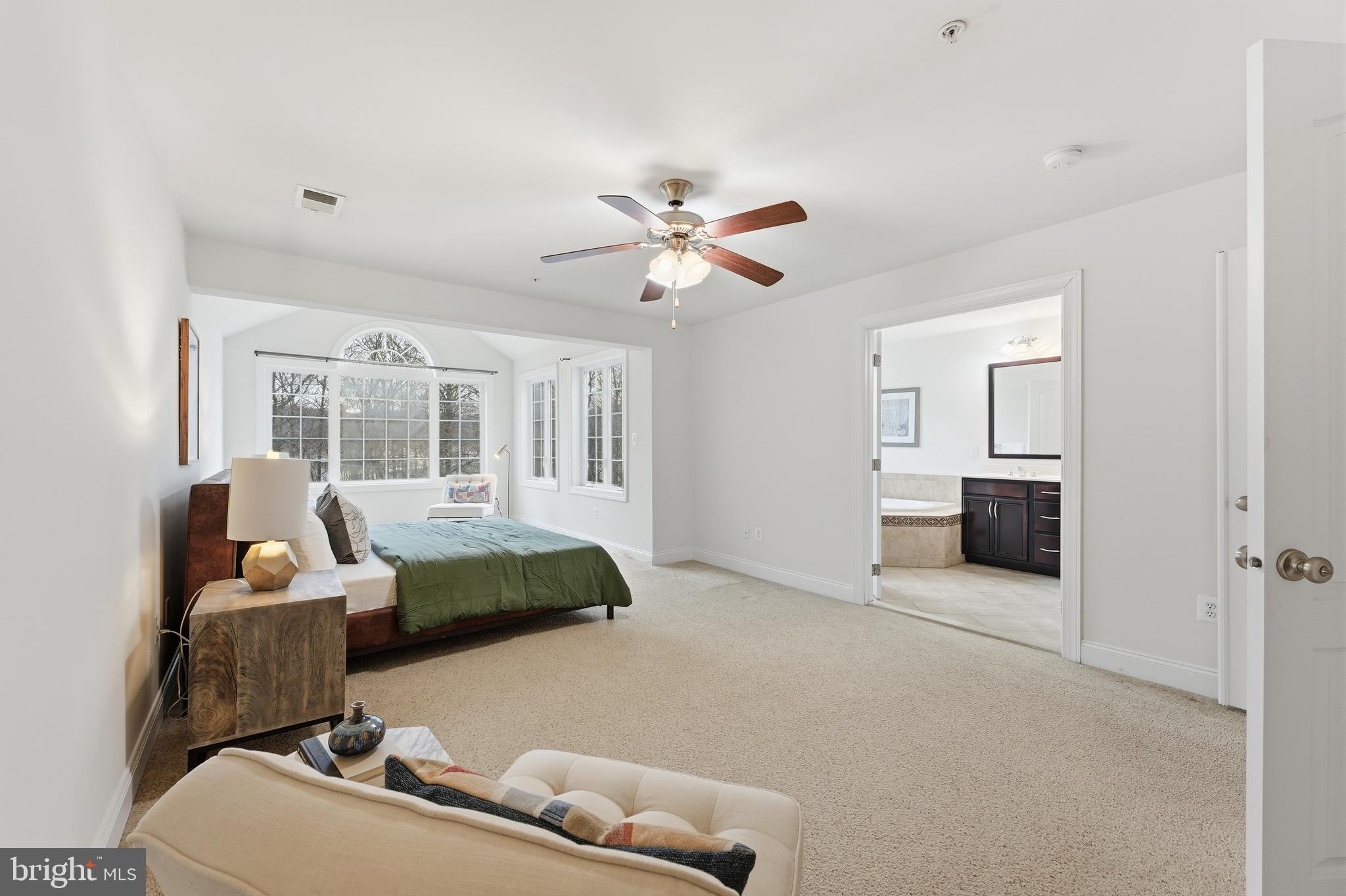 THE ENCLAVE - ARUNDEL PRESERVE - Residential