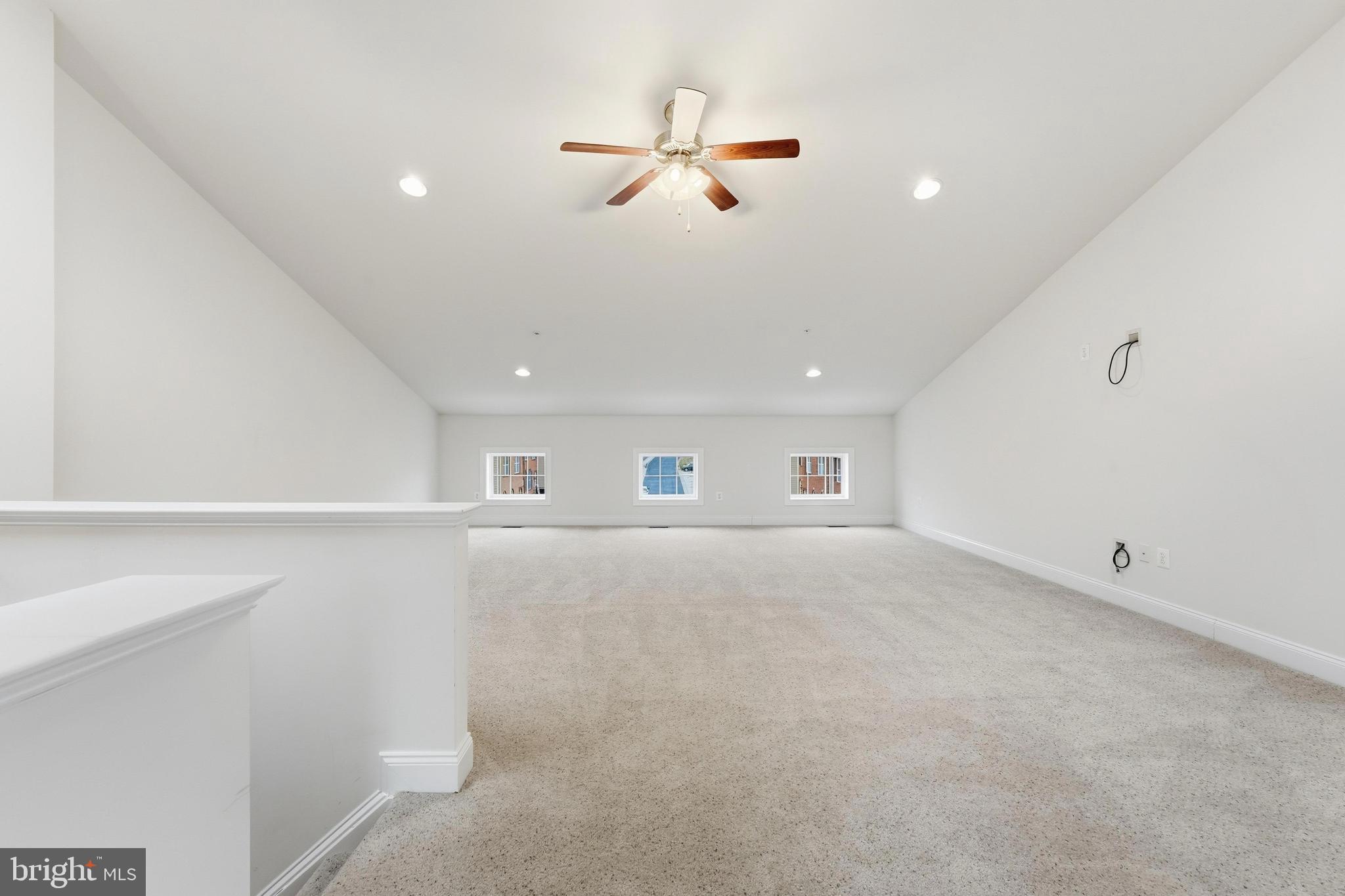 THE ENCLAVE - ARUNDEL PRESERVE - Residential