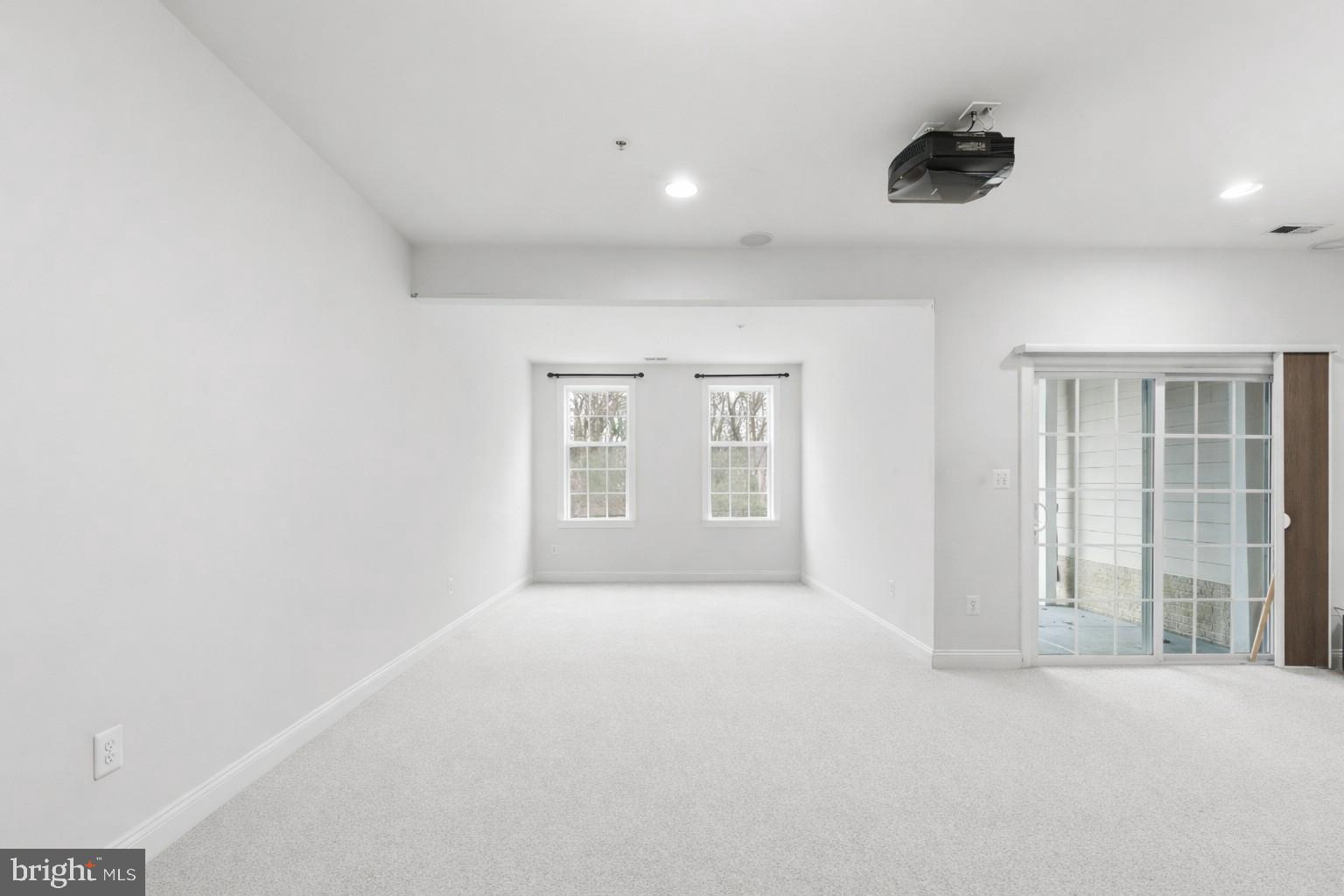 THE ENCLAVE - ARUNDEL PRESERVE - Residential