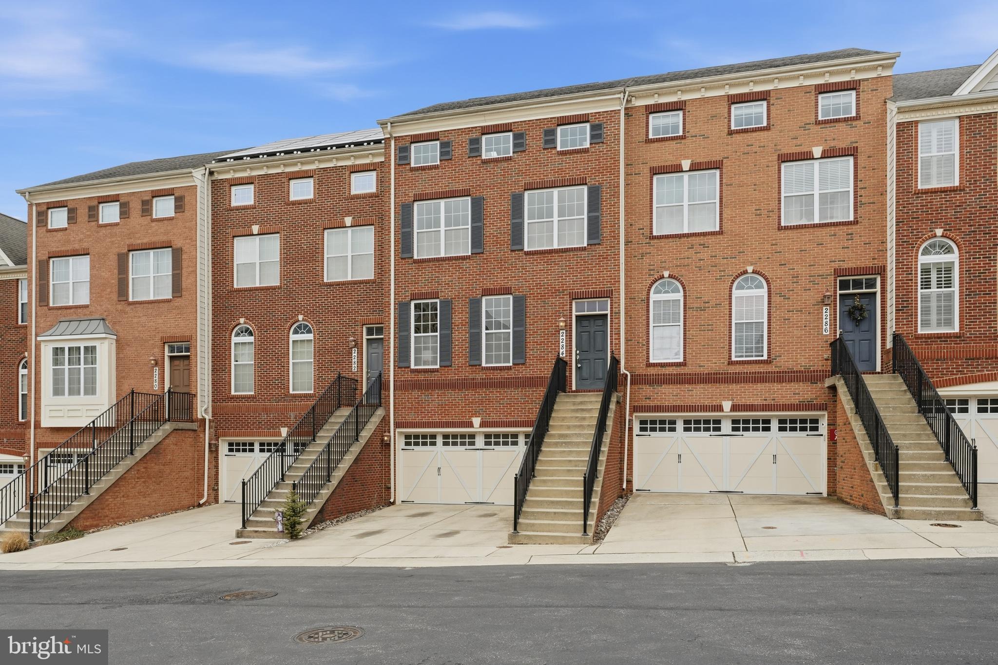 THE ENCLAVE - ARUNDEL PRESERVE - Residential