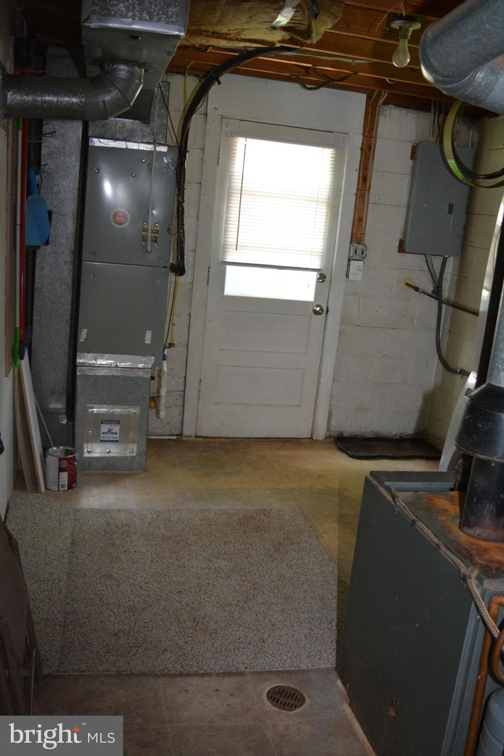 WEST GATE OF LOMOND - Residential Lease