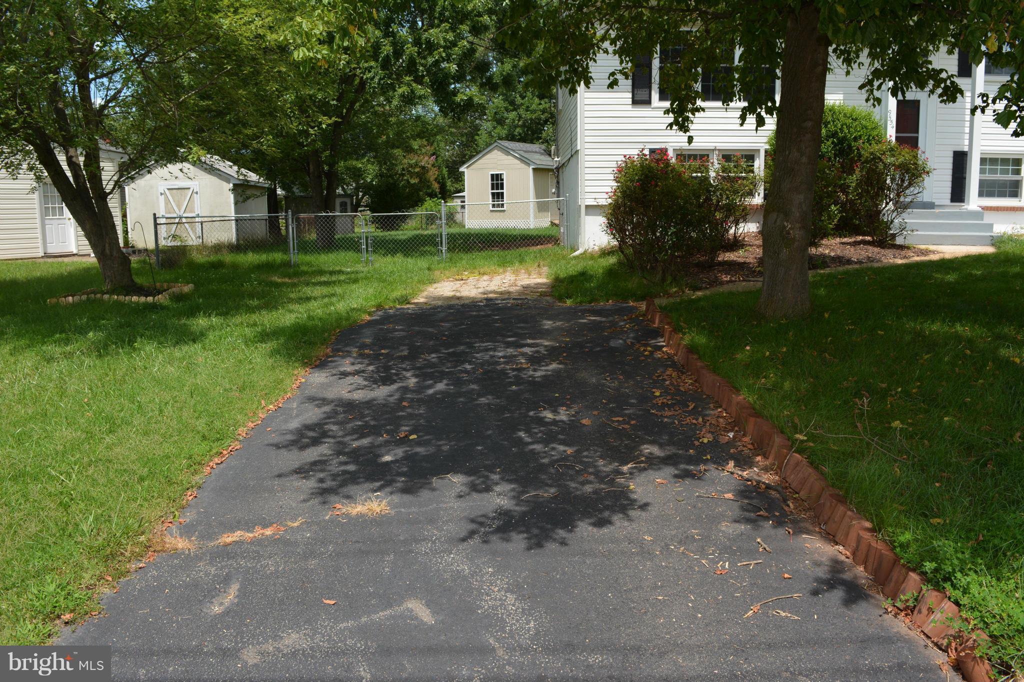 WEST GATE OF LOMOND - Residential Lease