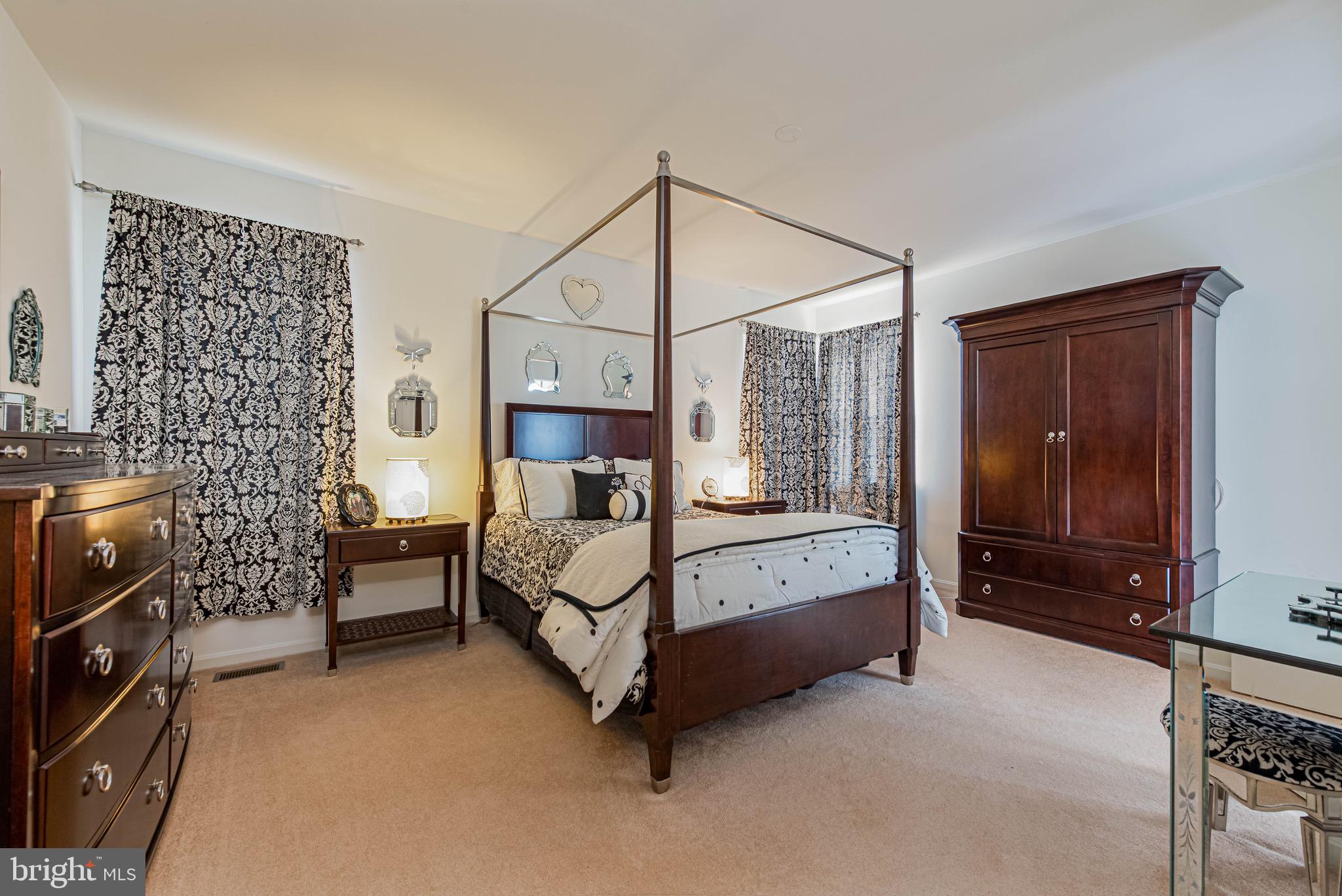 VICTORIA FOREST - Residential