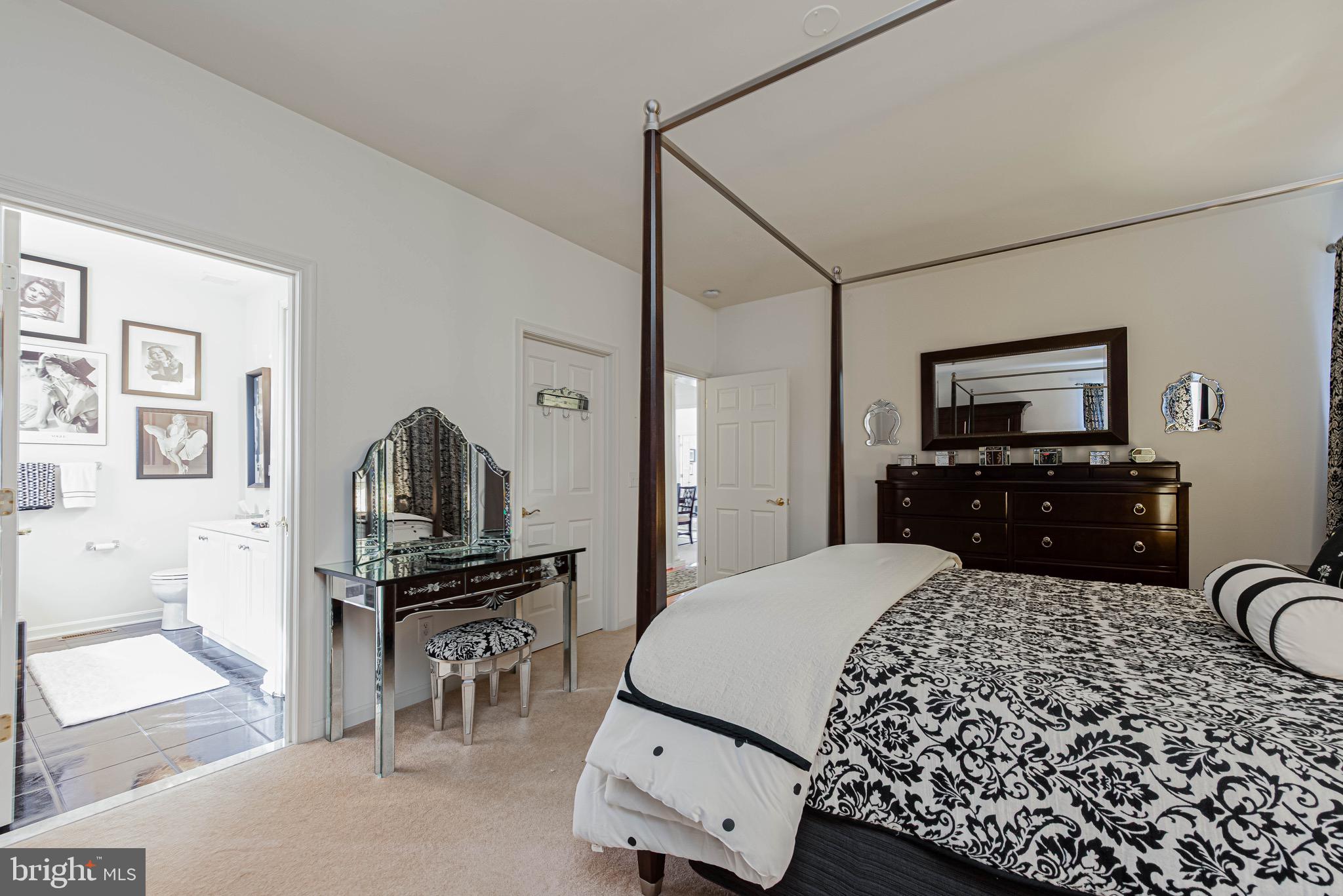 VICTORIA FOREST - Residential