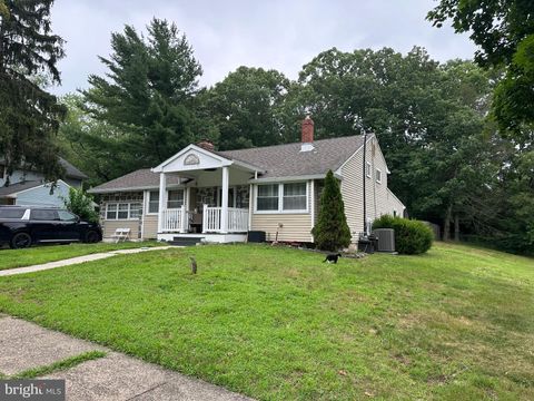 Homes For Sale - 2411 N Cuthbert Drive<br/> LINDENWOLD, NJ 08021