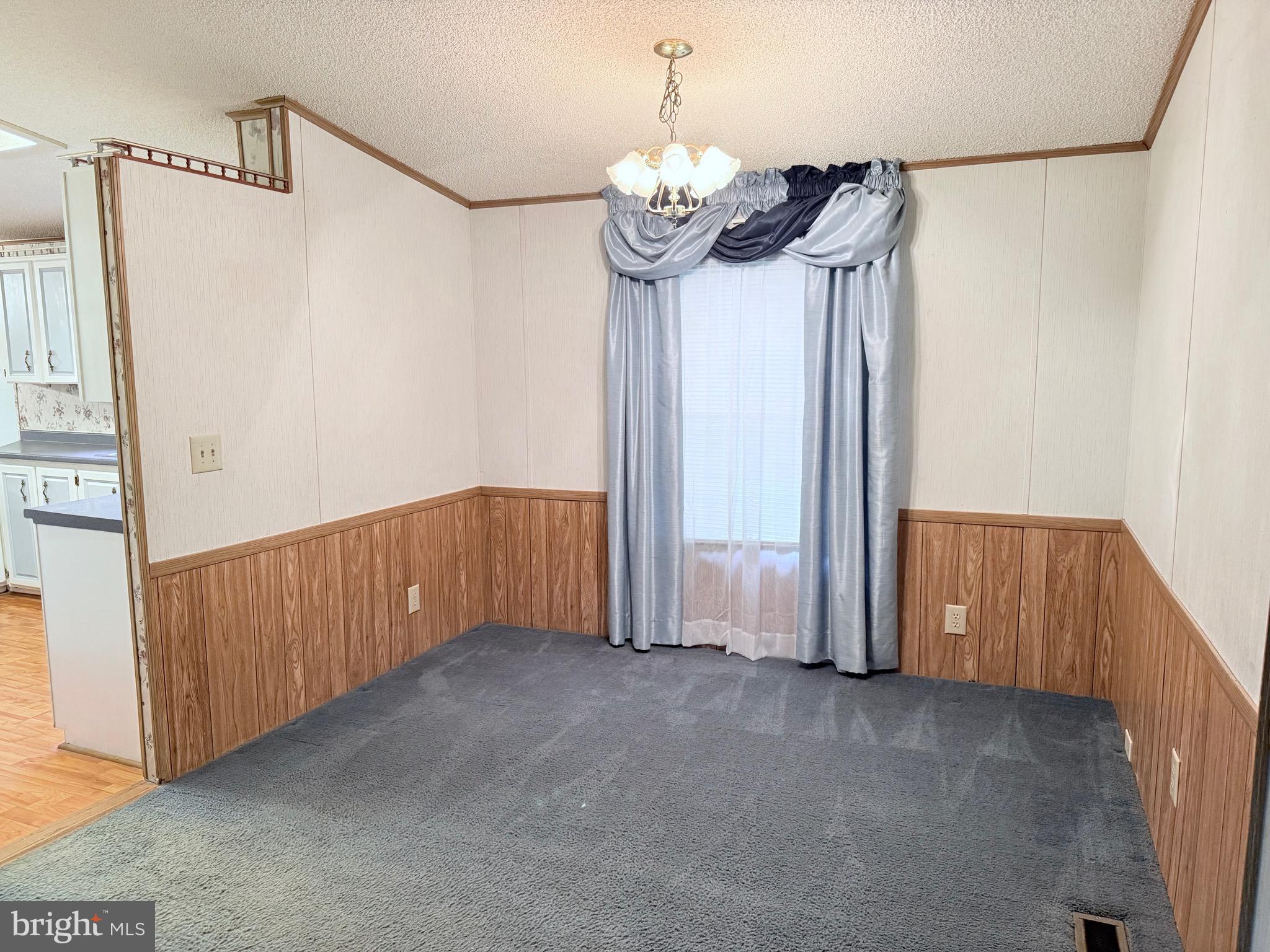 BUSH RIVER MANOR - Residential