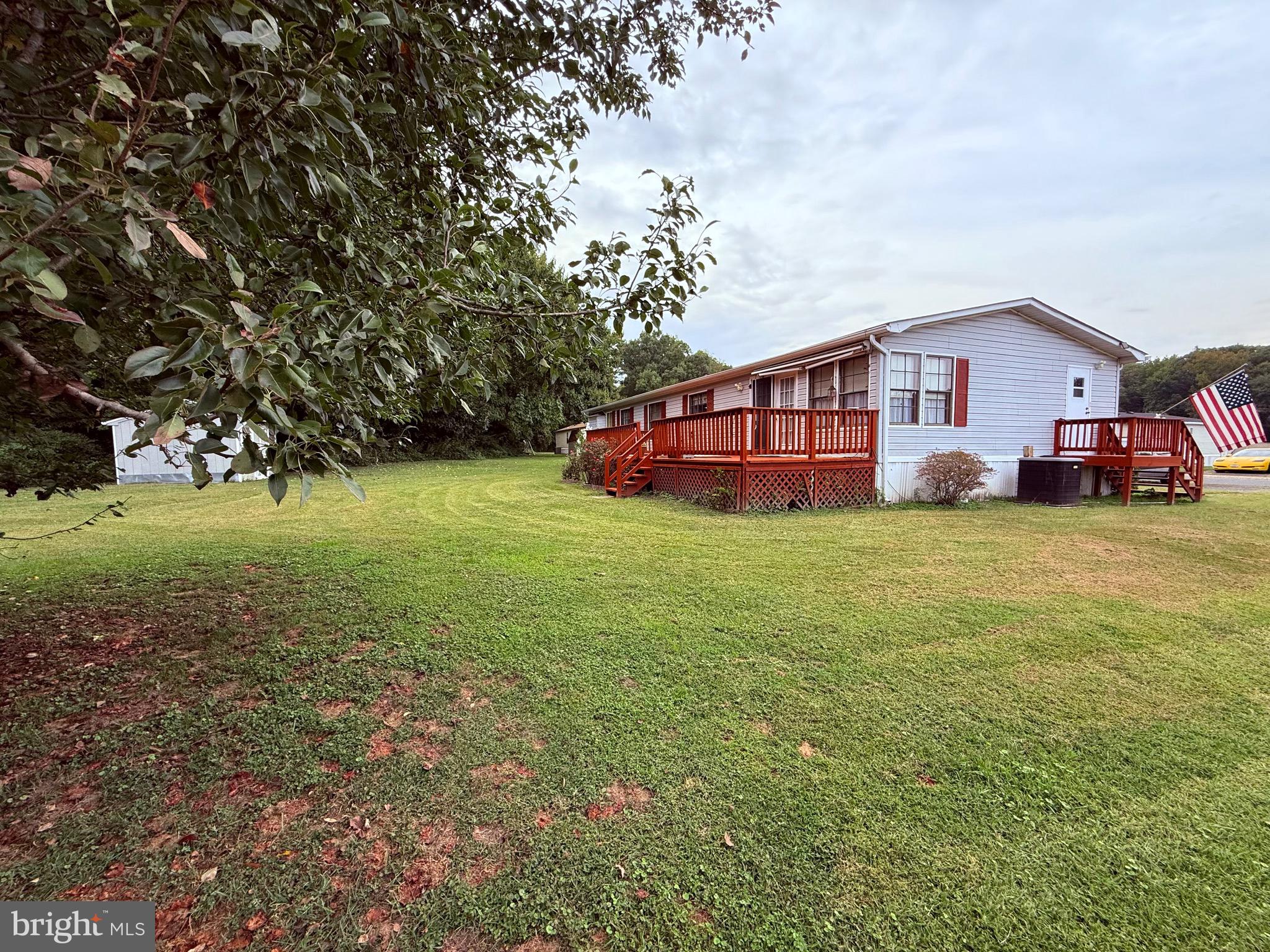 BUSH RIVER MANOR - Residential