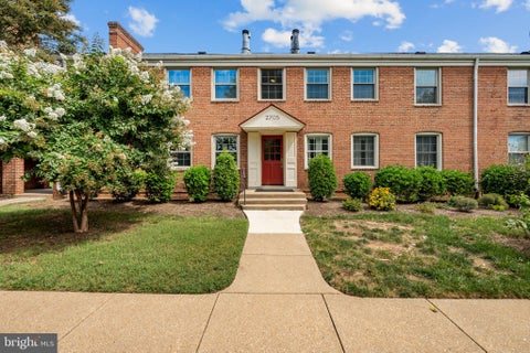 Photo of 2705 Arlington Boulevard #202, ARLINGTON, VA 22201 (MLS # VAAR2079782)