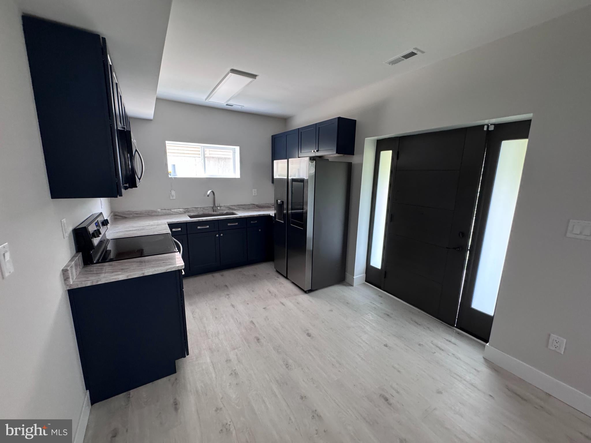 530 THIRD STREET B