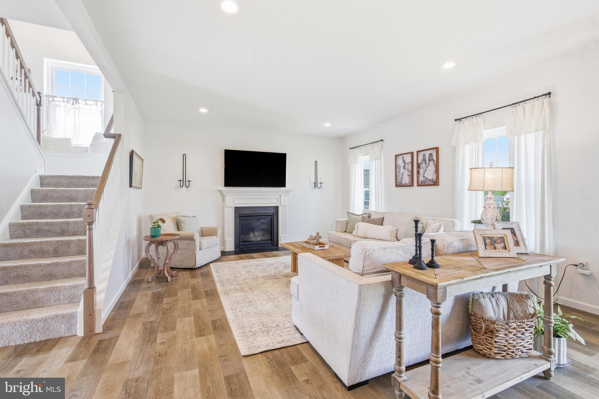 PINE VIEW ESTATES - Residential