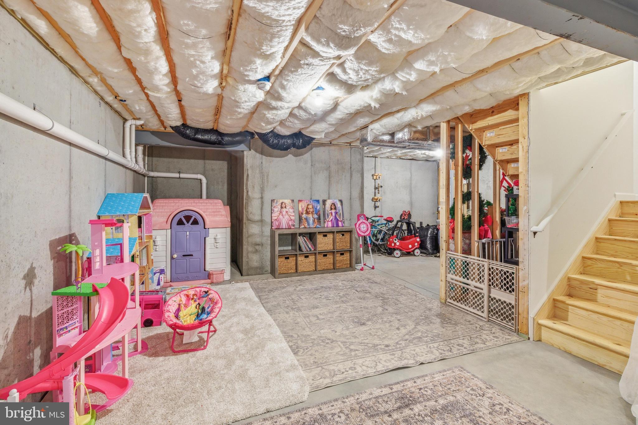 PINE VIEW ESTATES - Residential