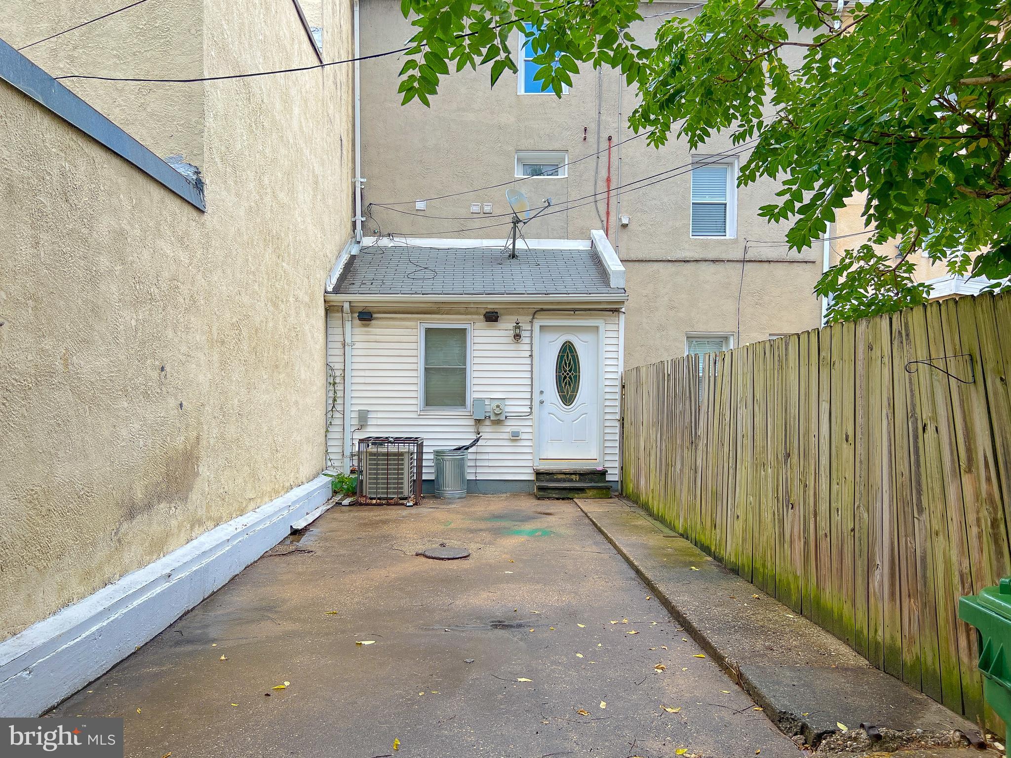 WASHINGTON VILLAGE - Residential