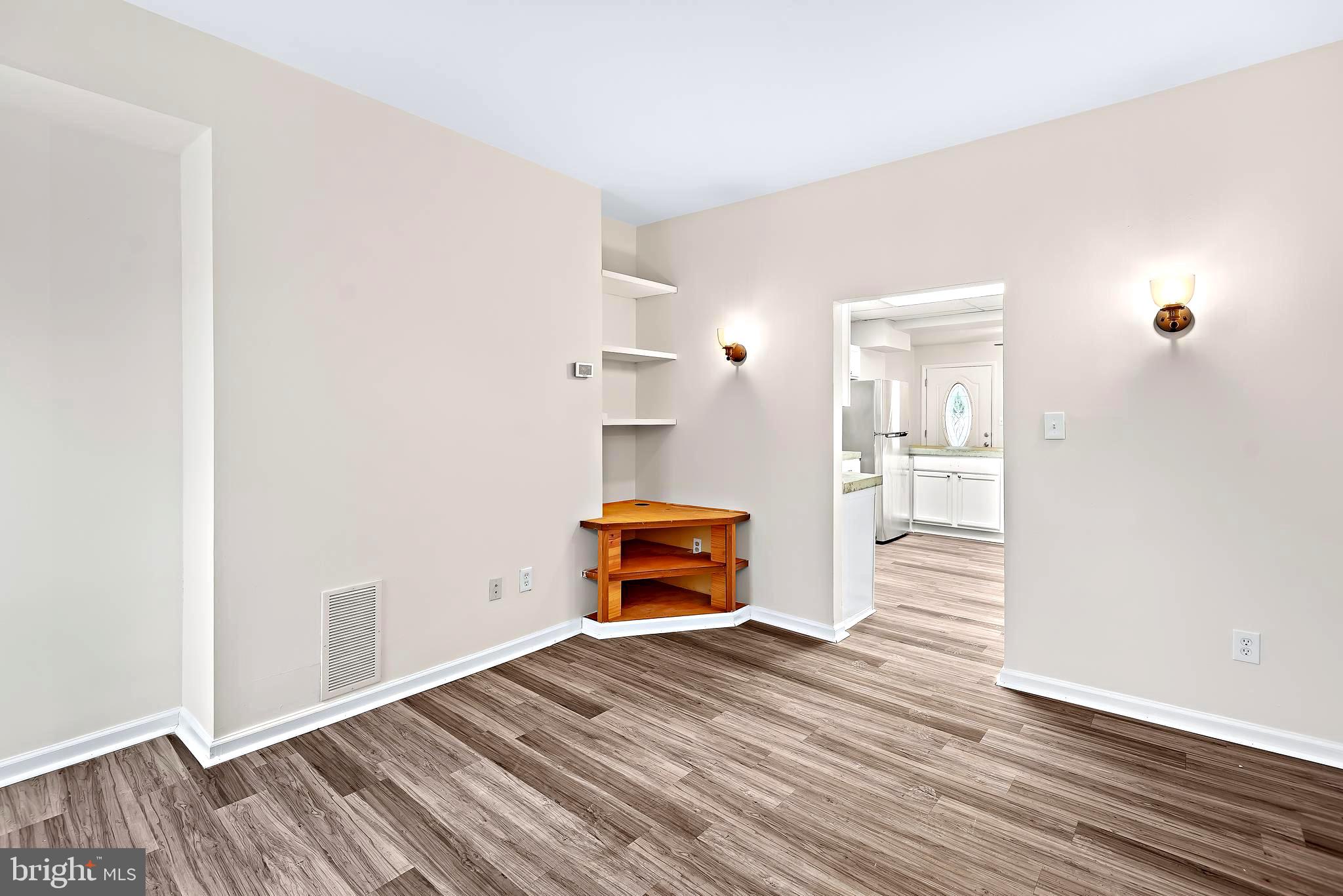 WASHINGTON VILLAGE - Residential