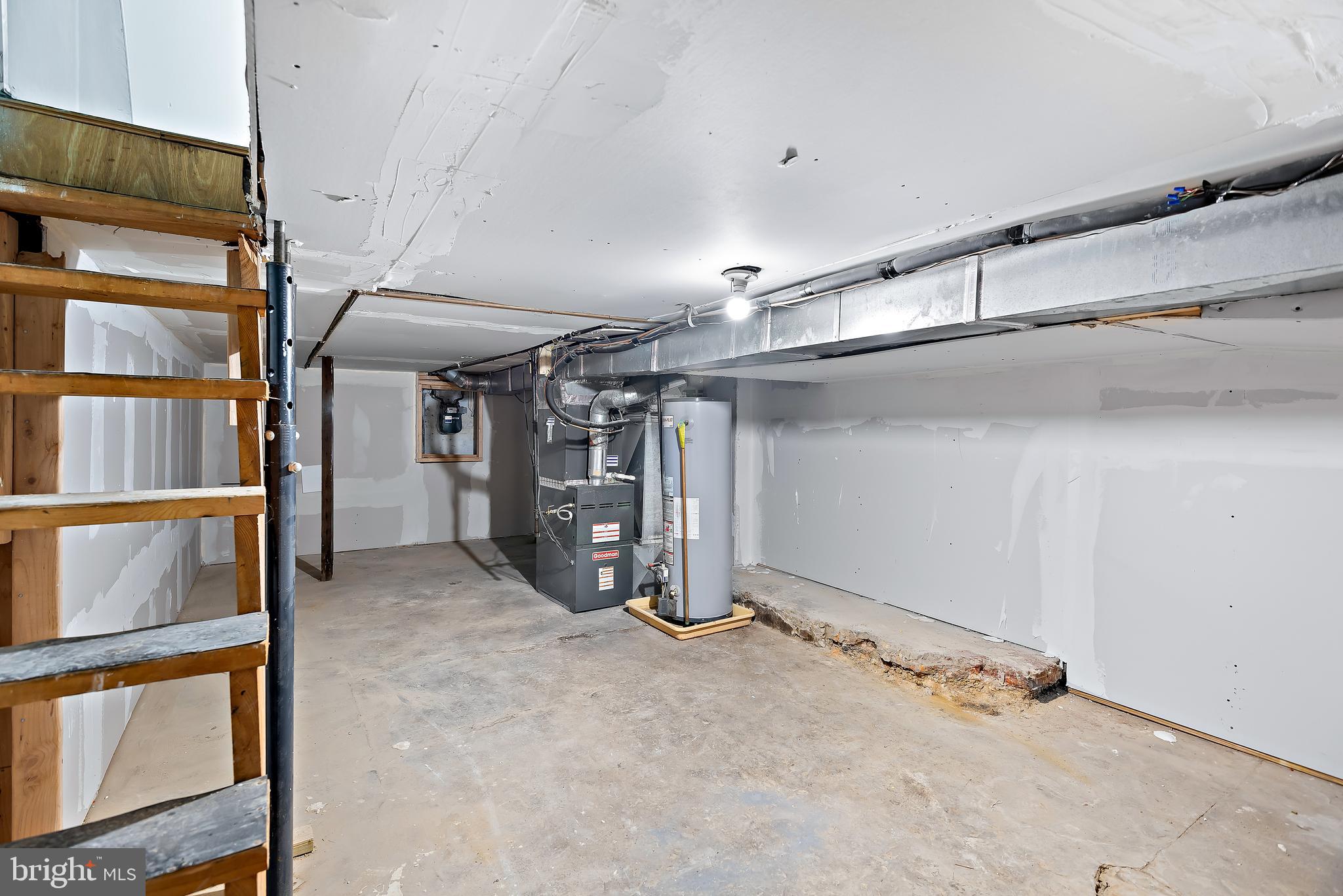 WASHINGTON VILLAGE - Residential