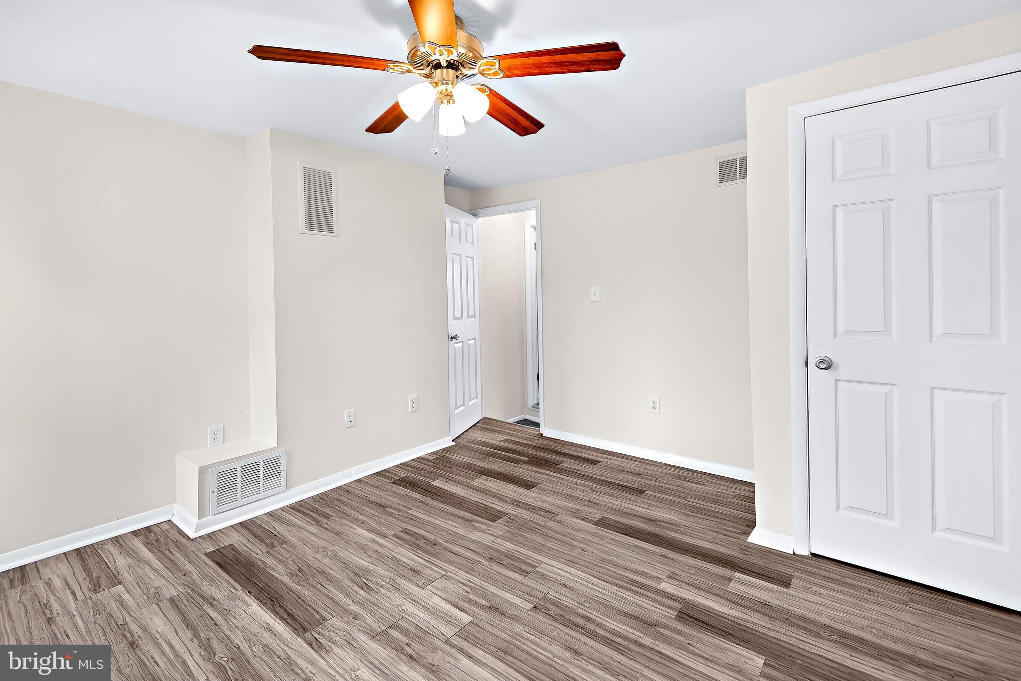 WASHINGTON VILLAGE - Residential