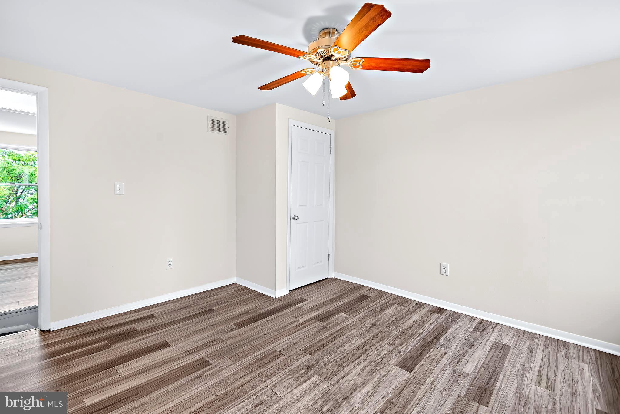 WASHINGTON VILLAGE - Residential