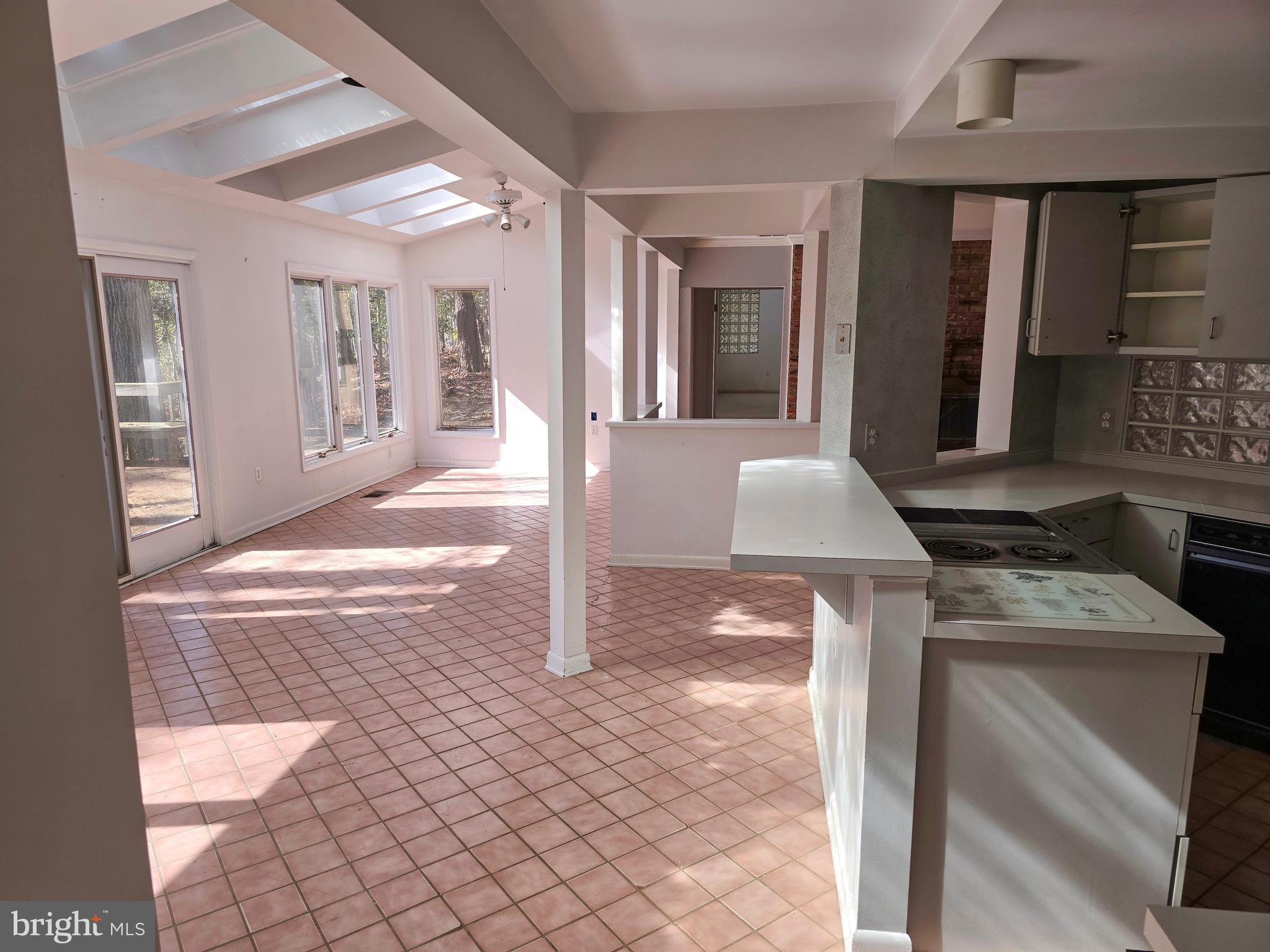 HARBOR OAKS - Residential