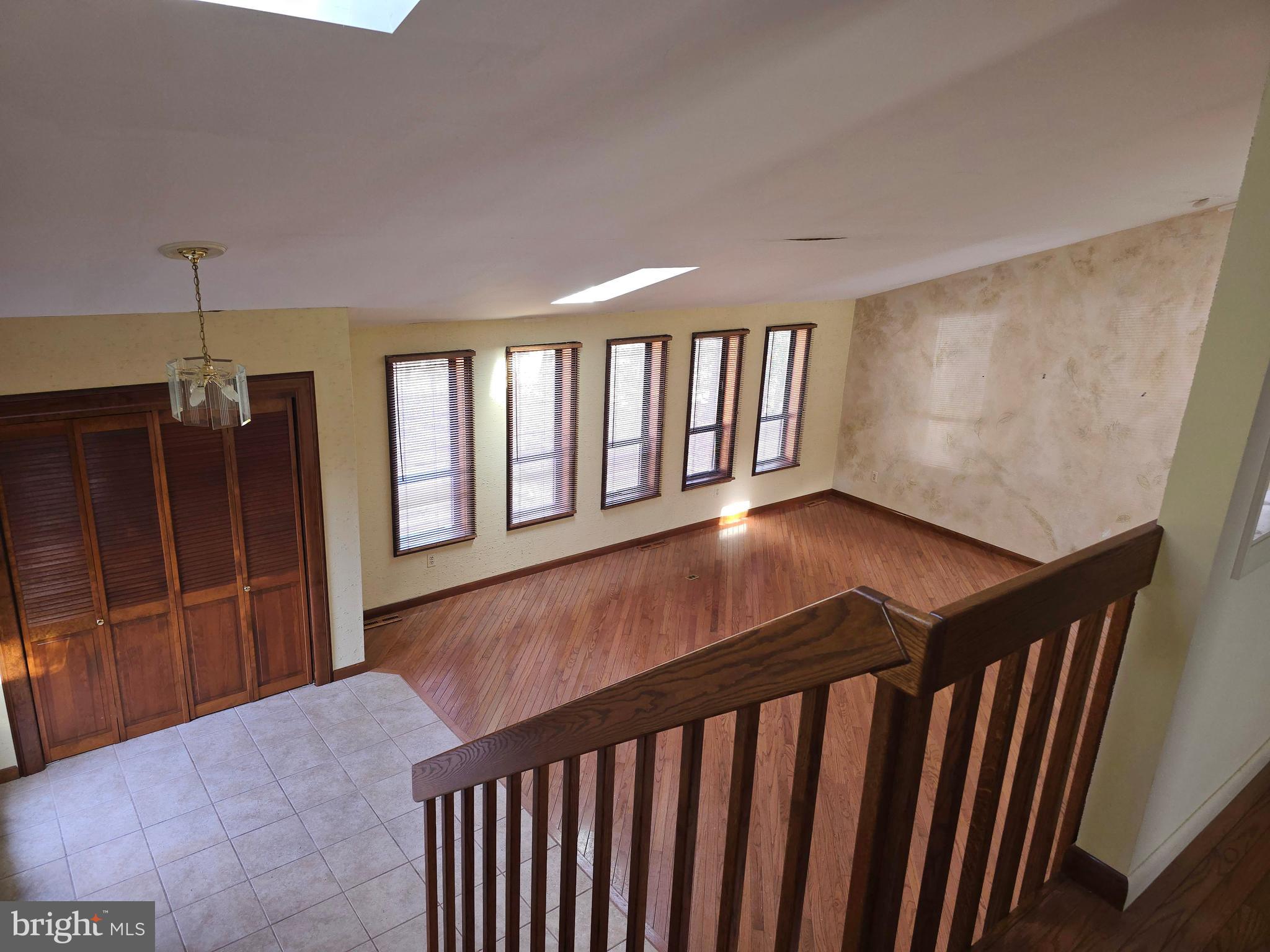 HARBOR OAKS - Residential